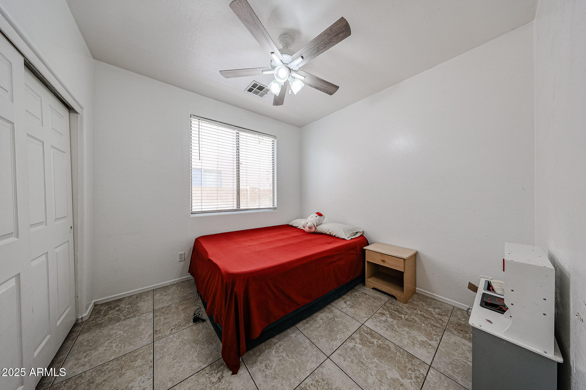 10414 W WINDSOR Avenue