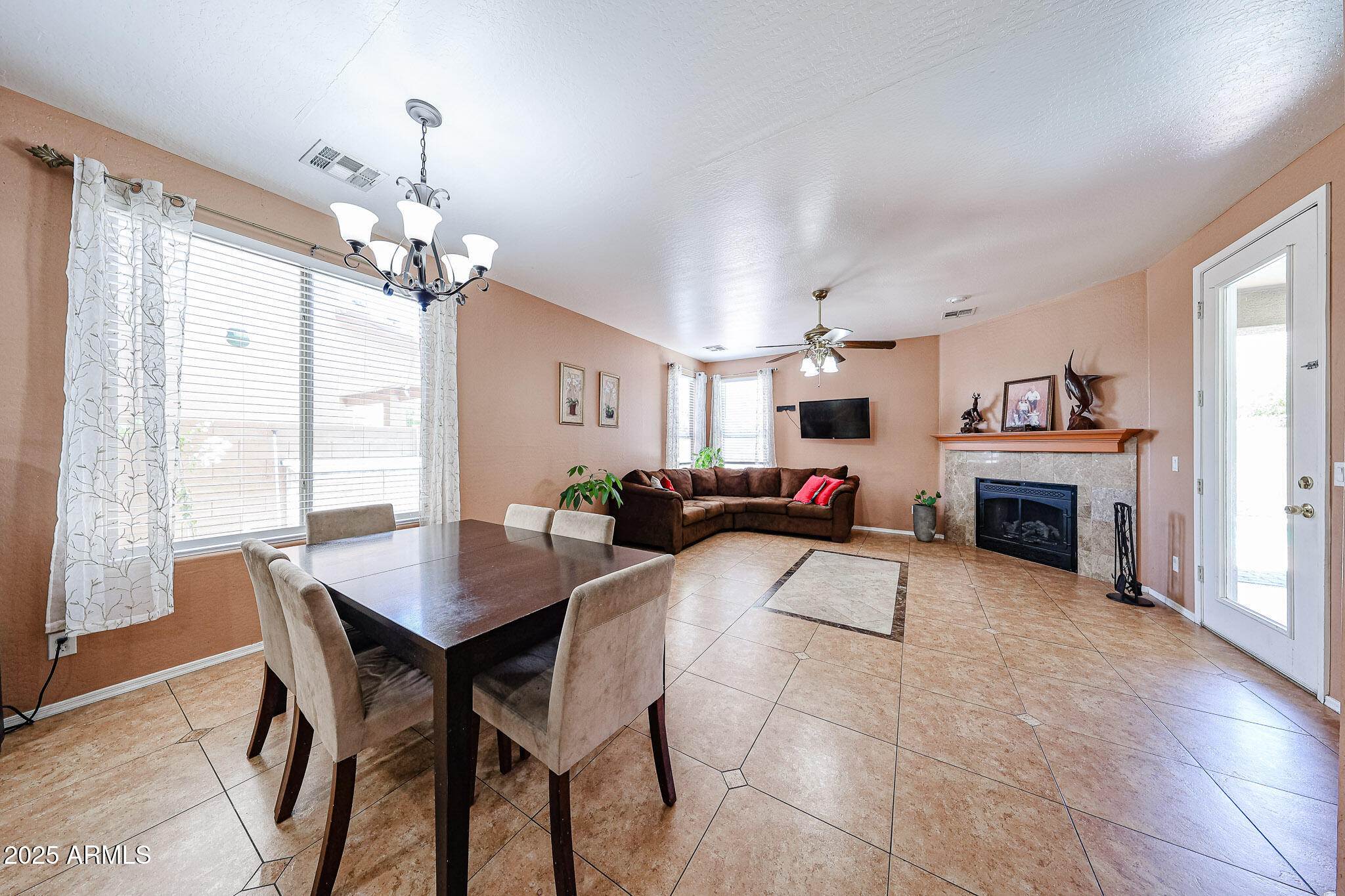 10414 W WINDSOR Avenue