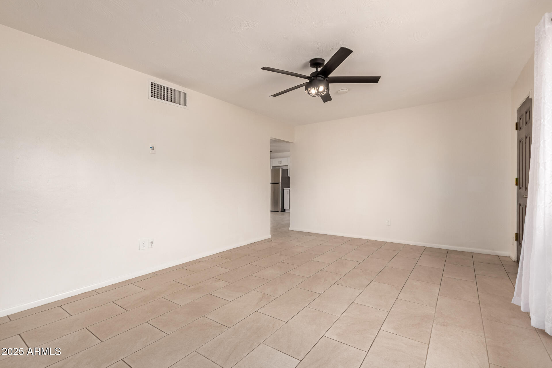 1407 E EL CAMINO Drive