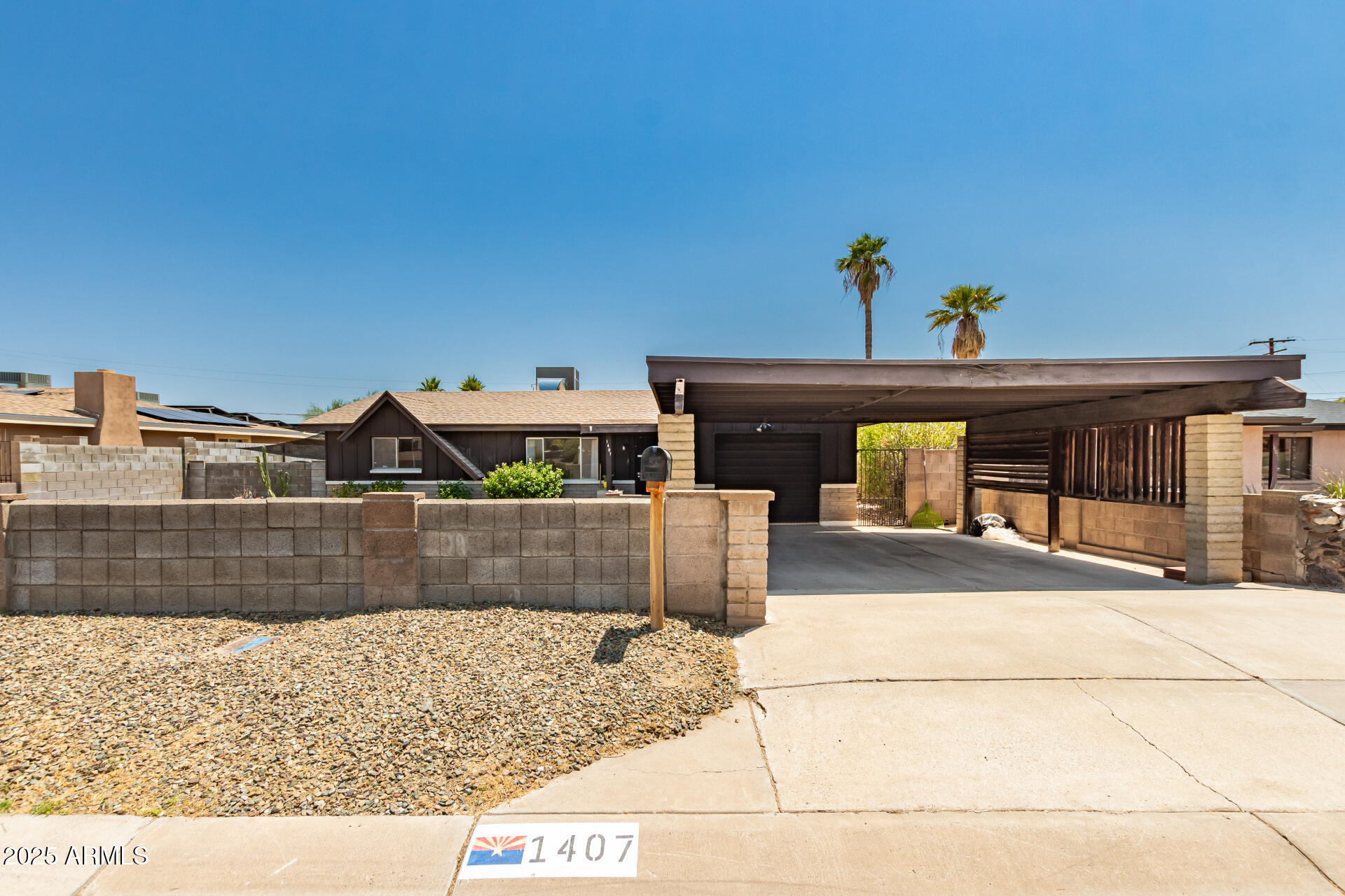 1407 E EL CAMINO Drive