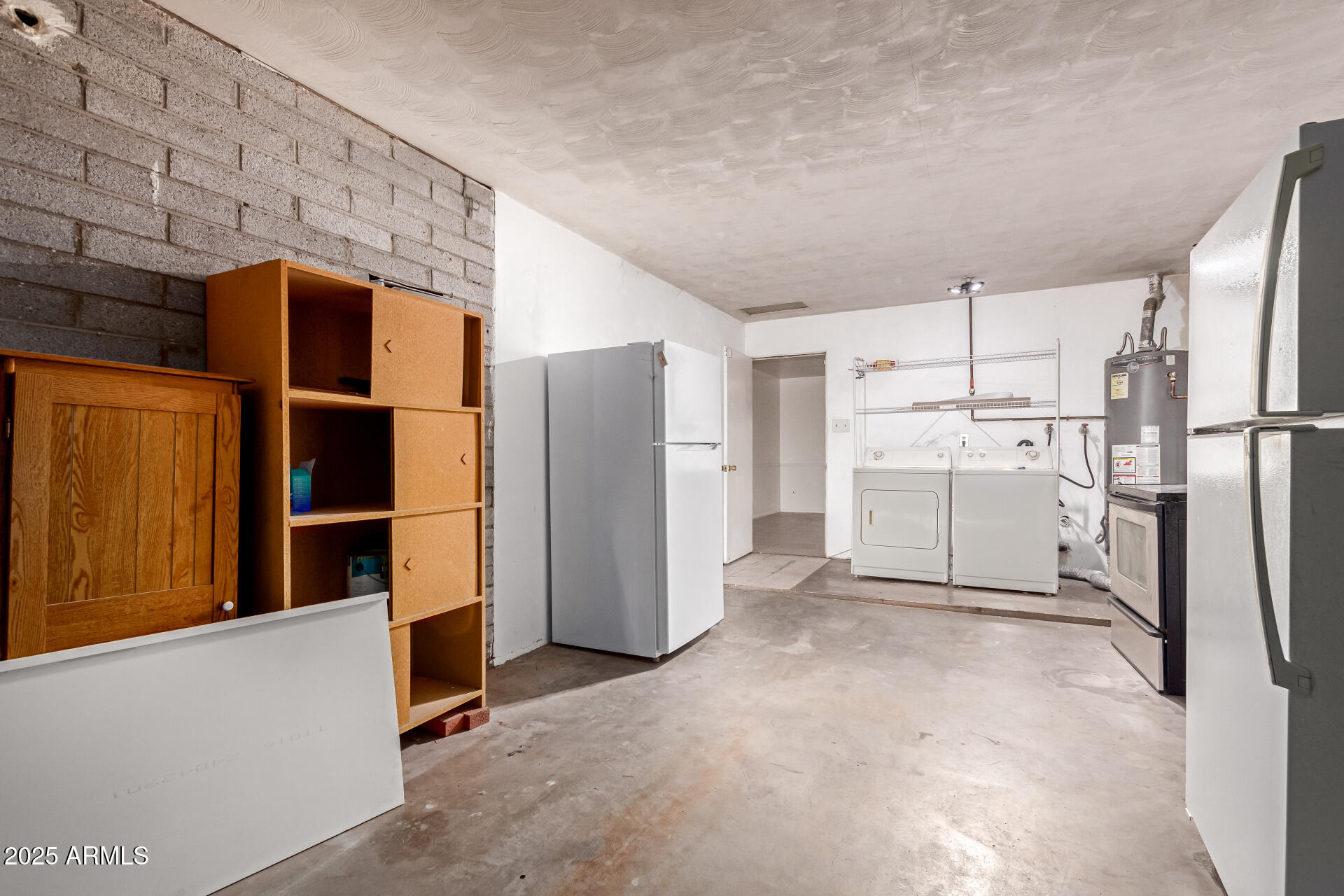 1407 E EL CAMINO Drive