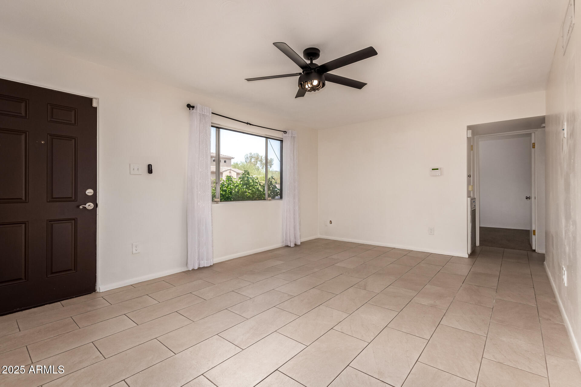 1407 E EL CAMINO Drive