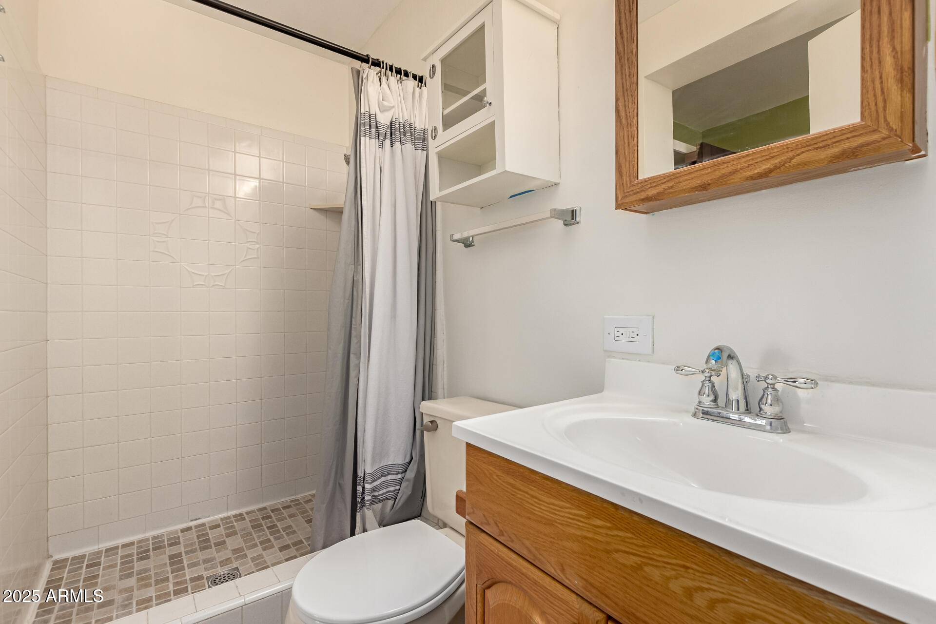 1407 E EL CAMINO Drive