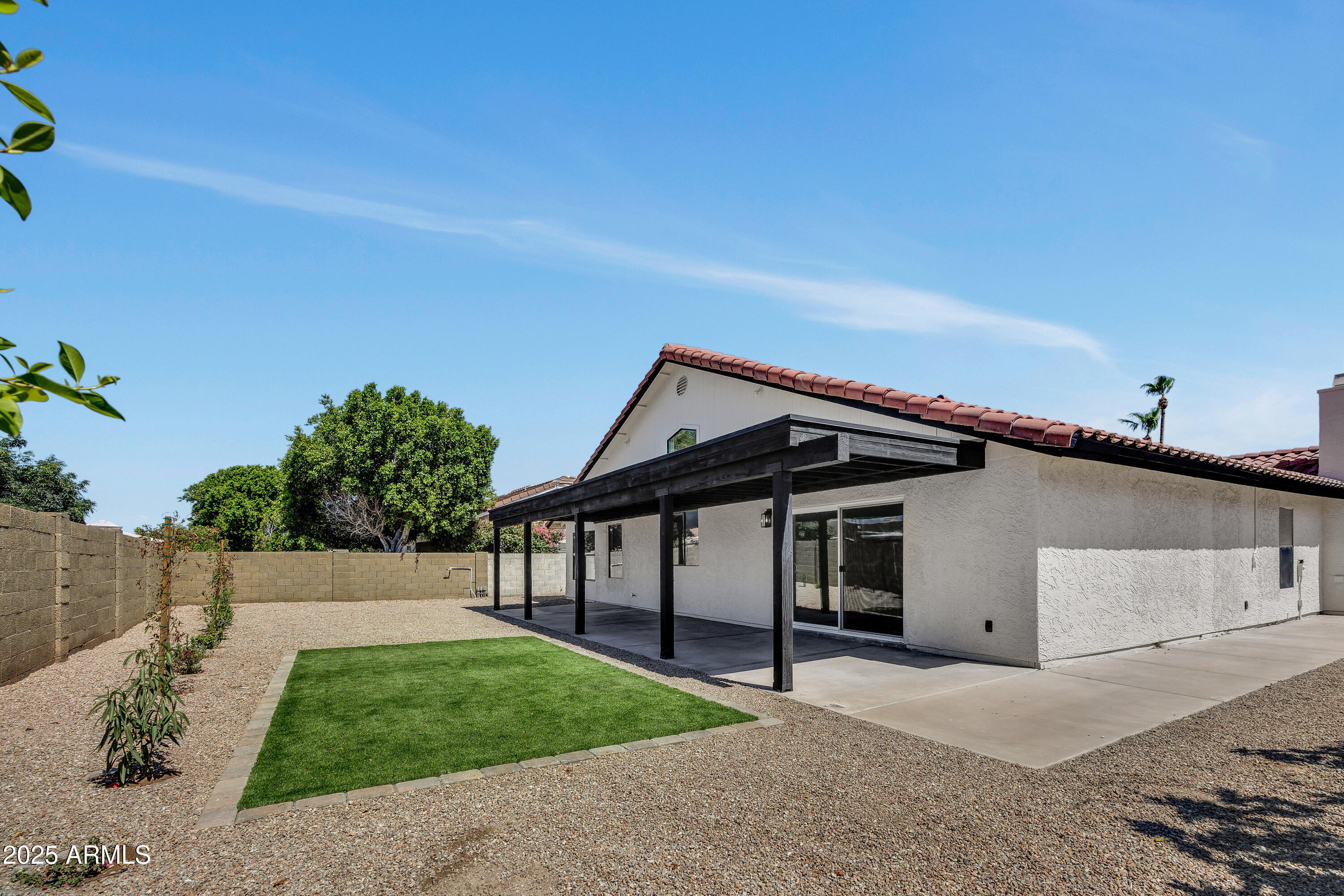 3926 E COCONINO Street