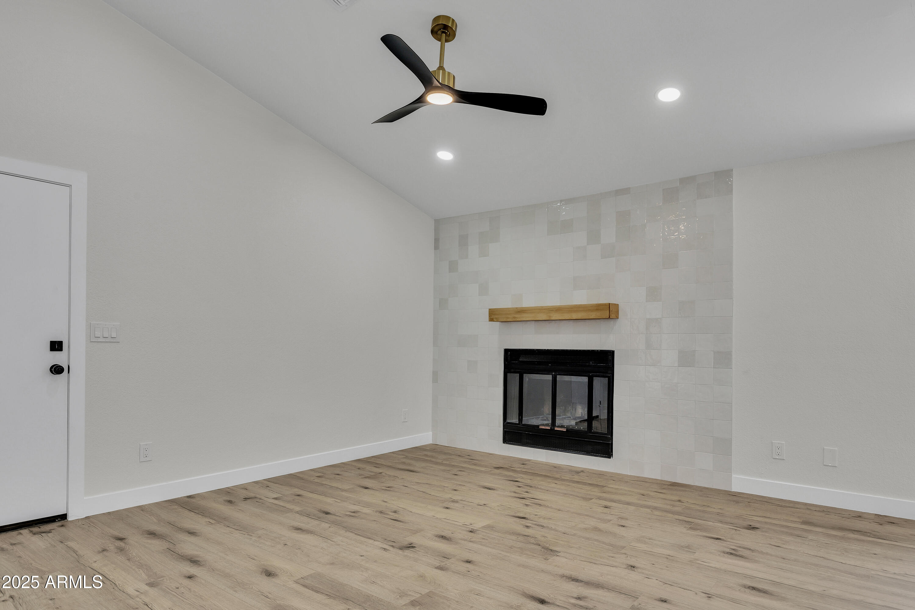 3926 E COCONINO Street