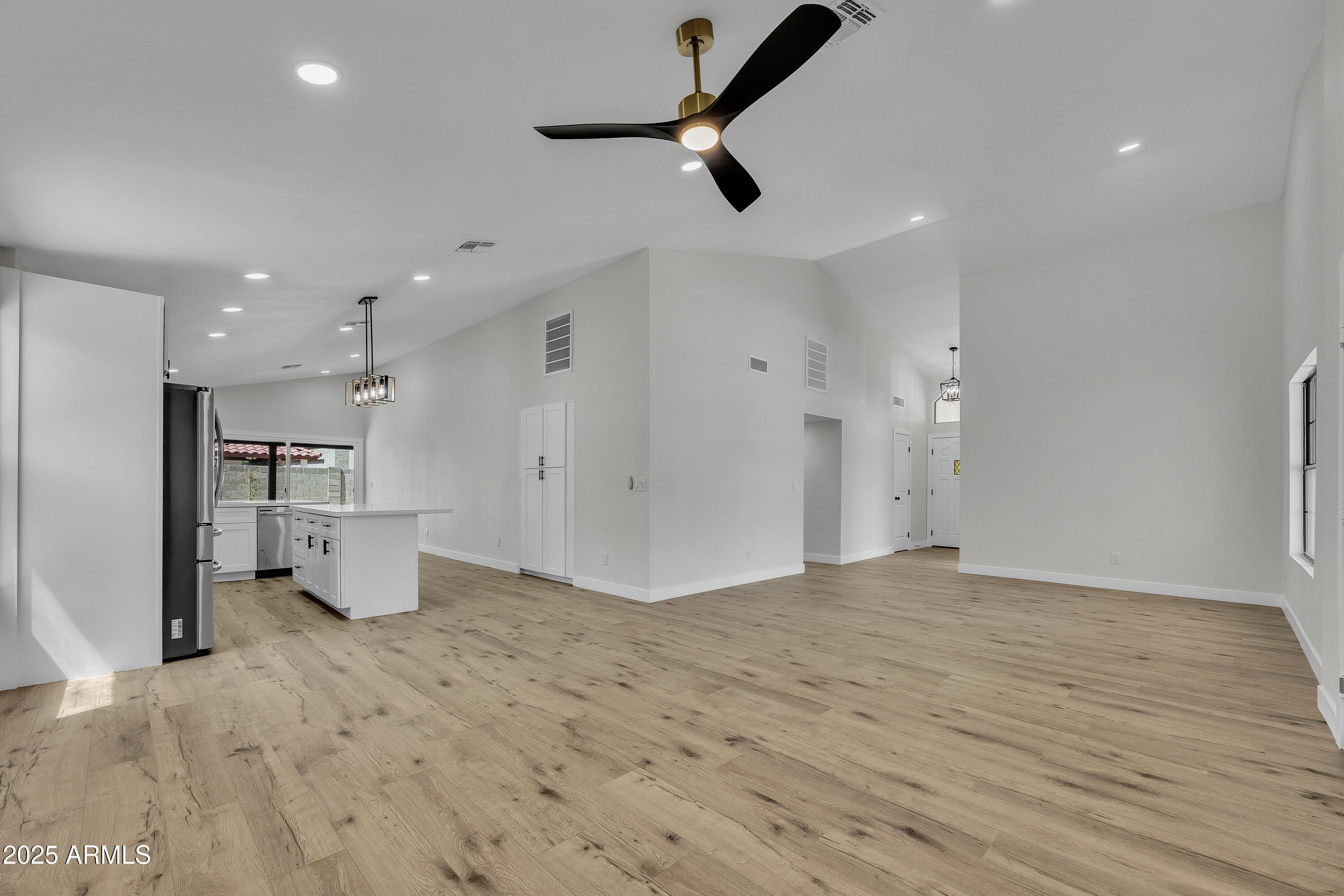 3926 E COCONINO Street