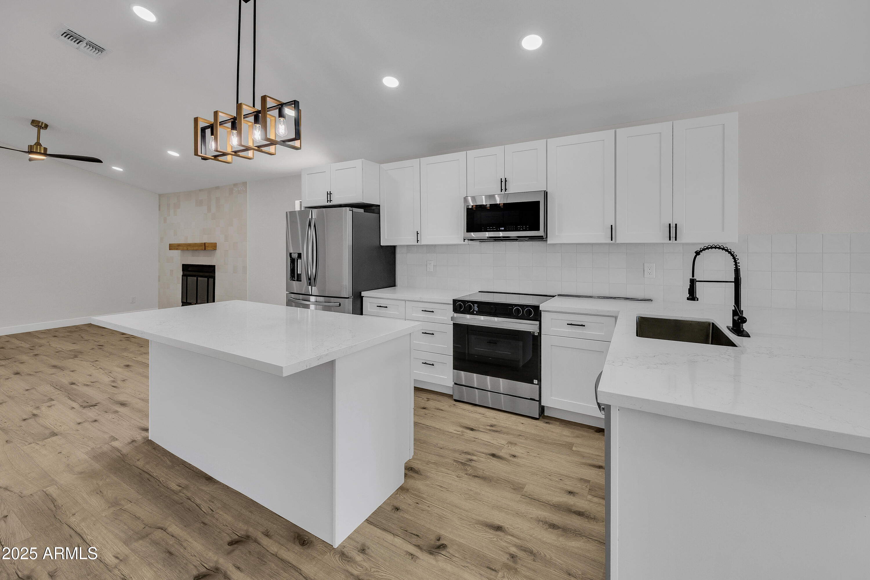 3926 E COCONINO Street