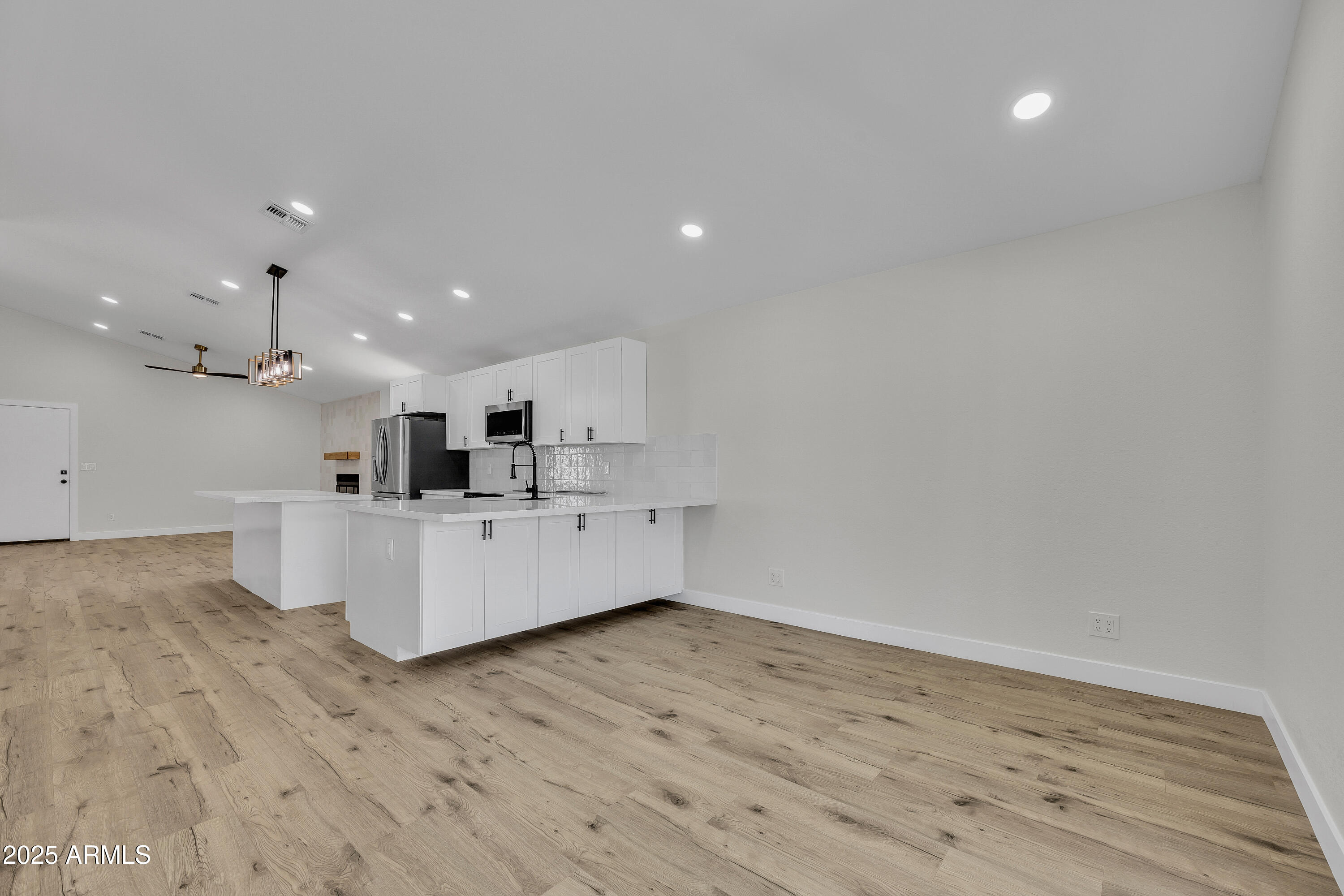 3926 E COCONINO Street