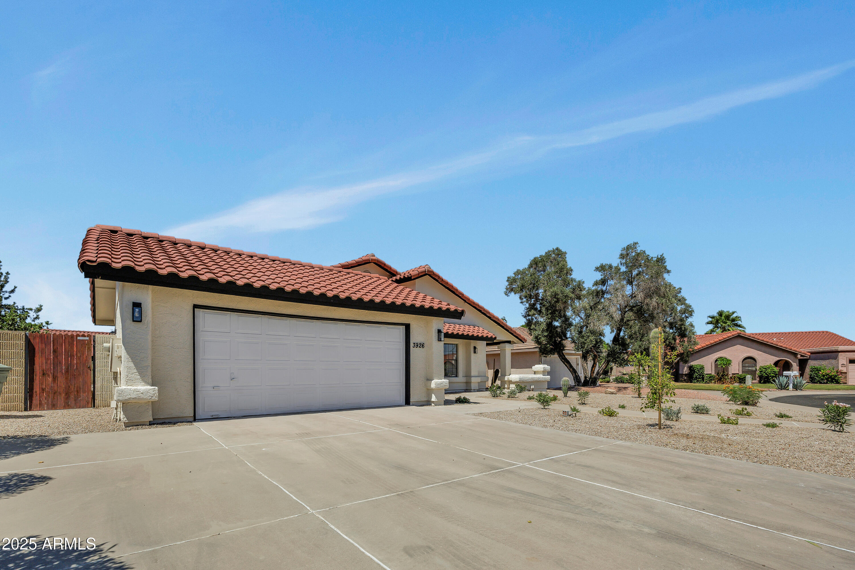 3926 E COCONINO Street