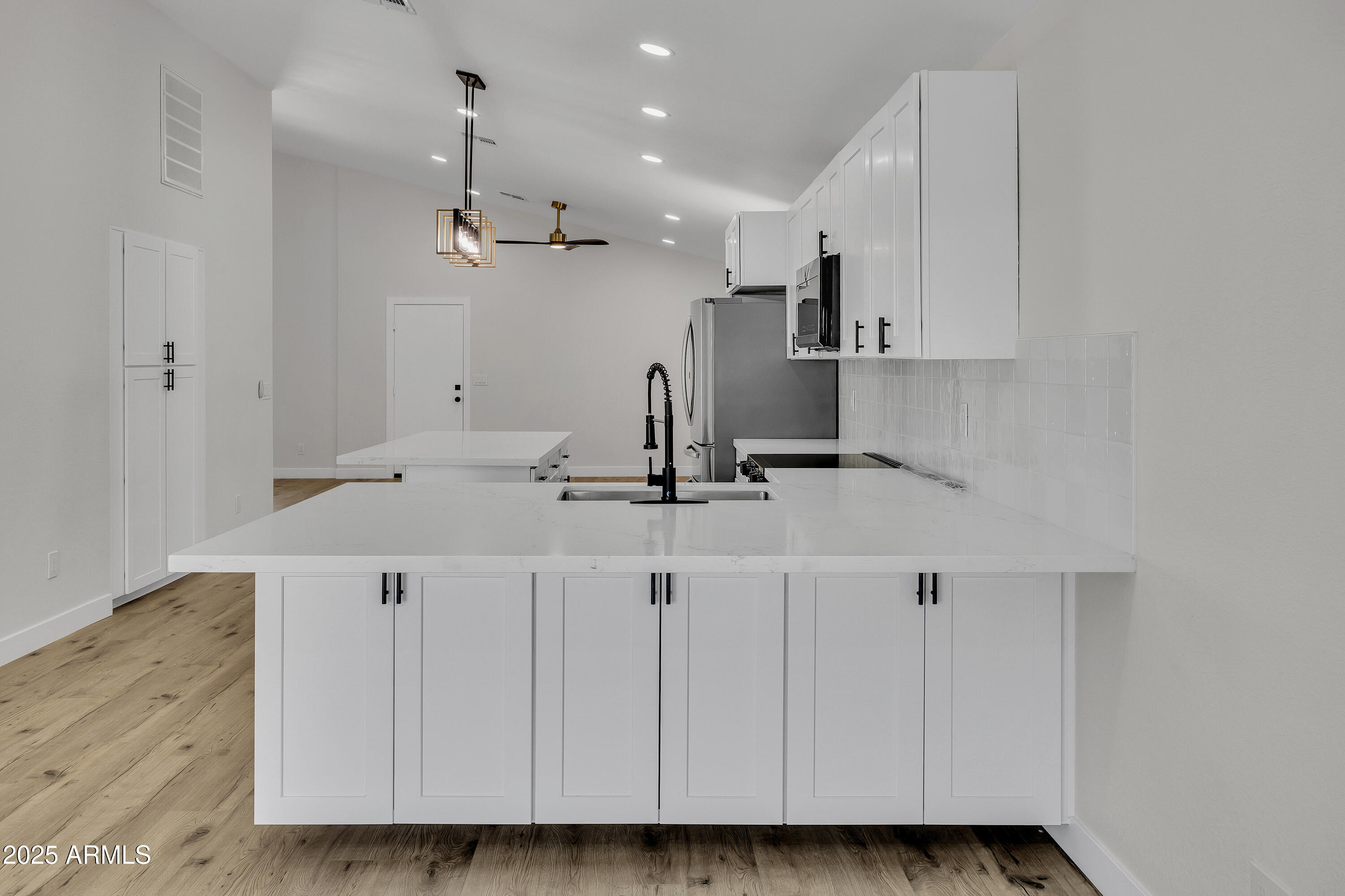 3926 E COCONINO Street