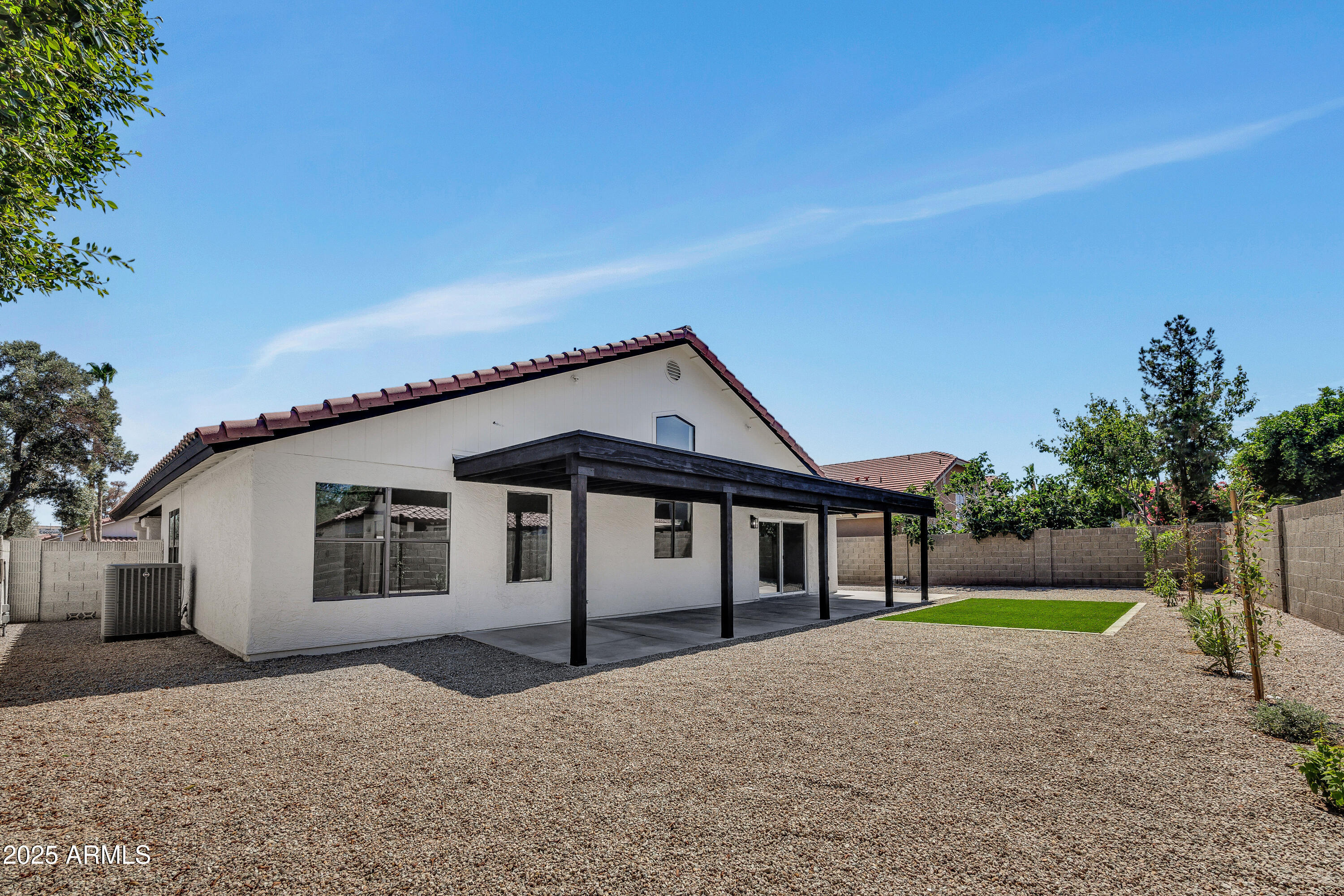 3926 E COCONINO Street