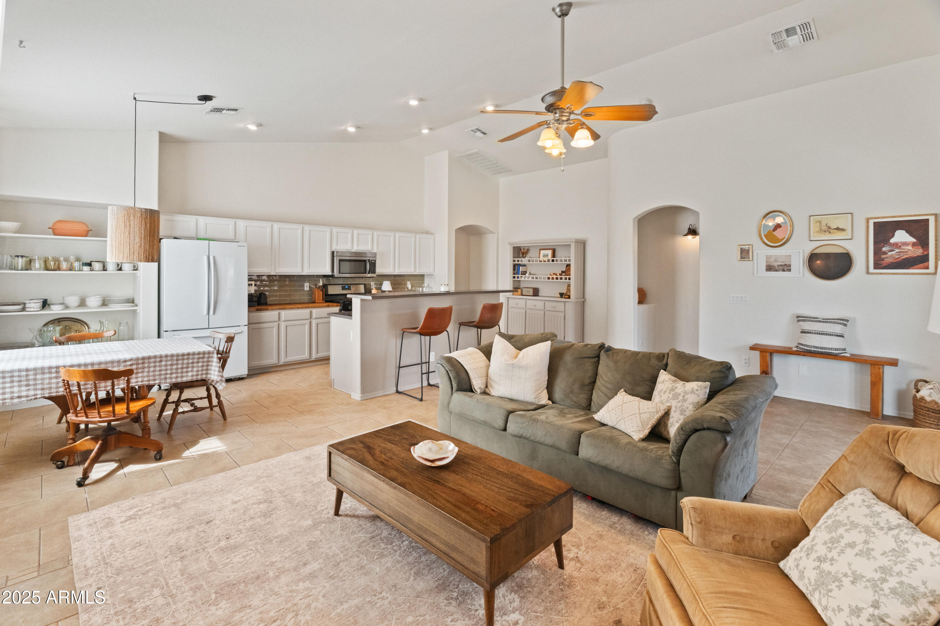 17056 W BRISTOL Lane