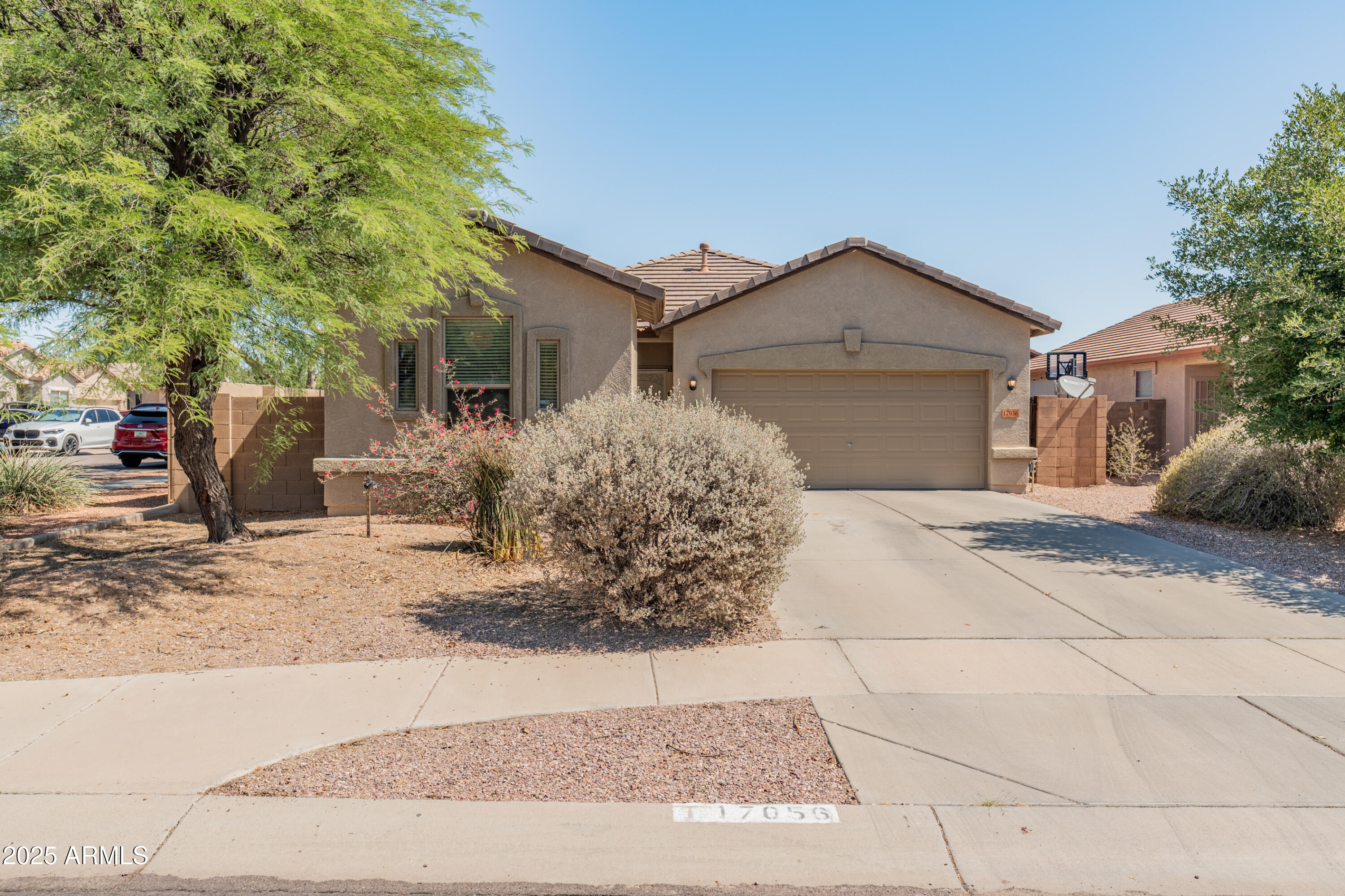 17056 W BRISTOL Lane