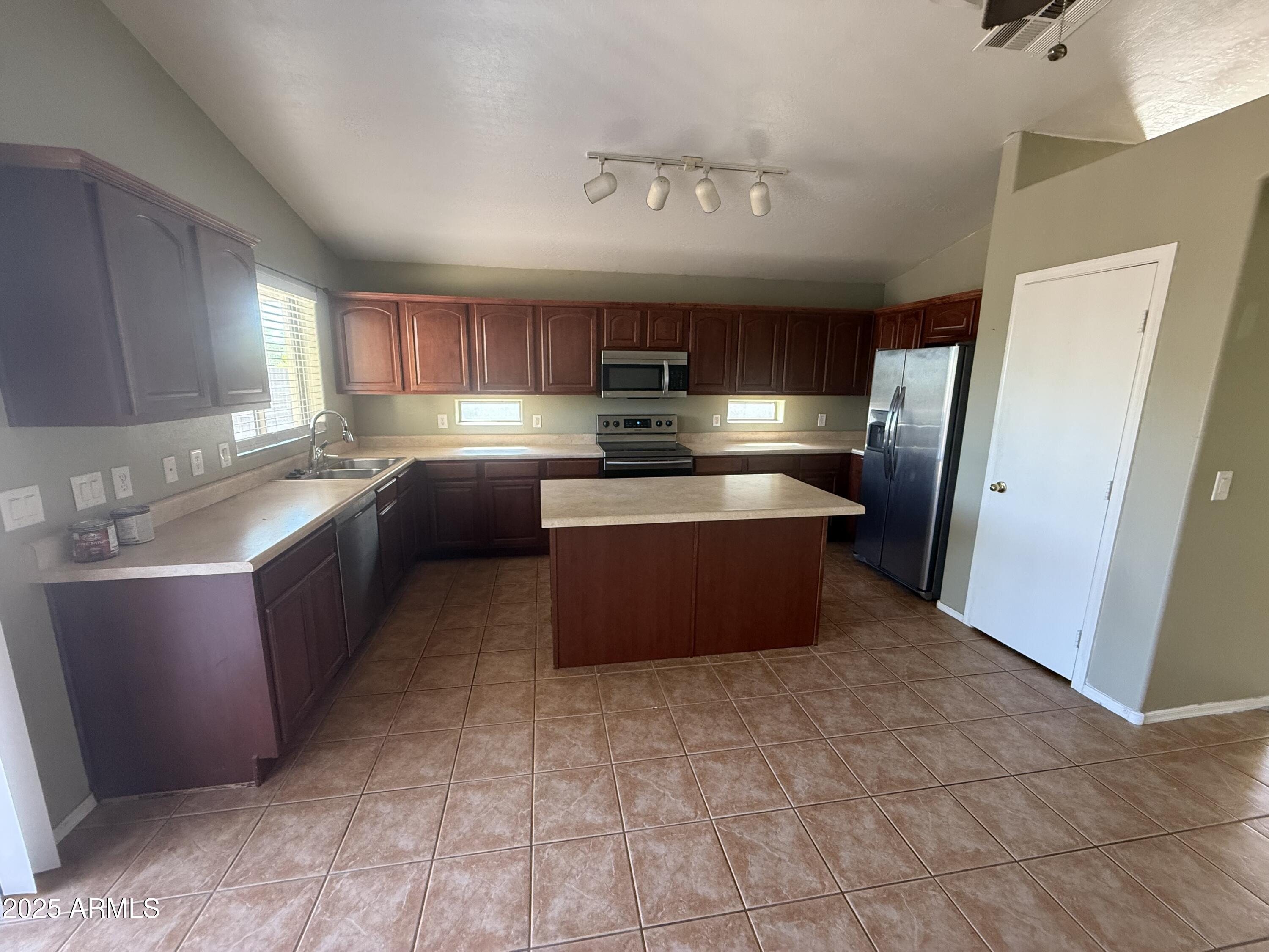 24133 W TONTO Street