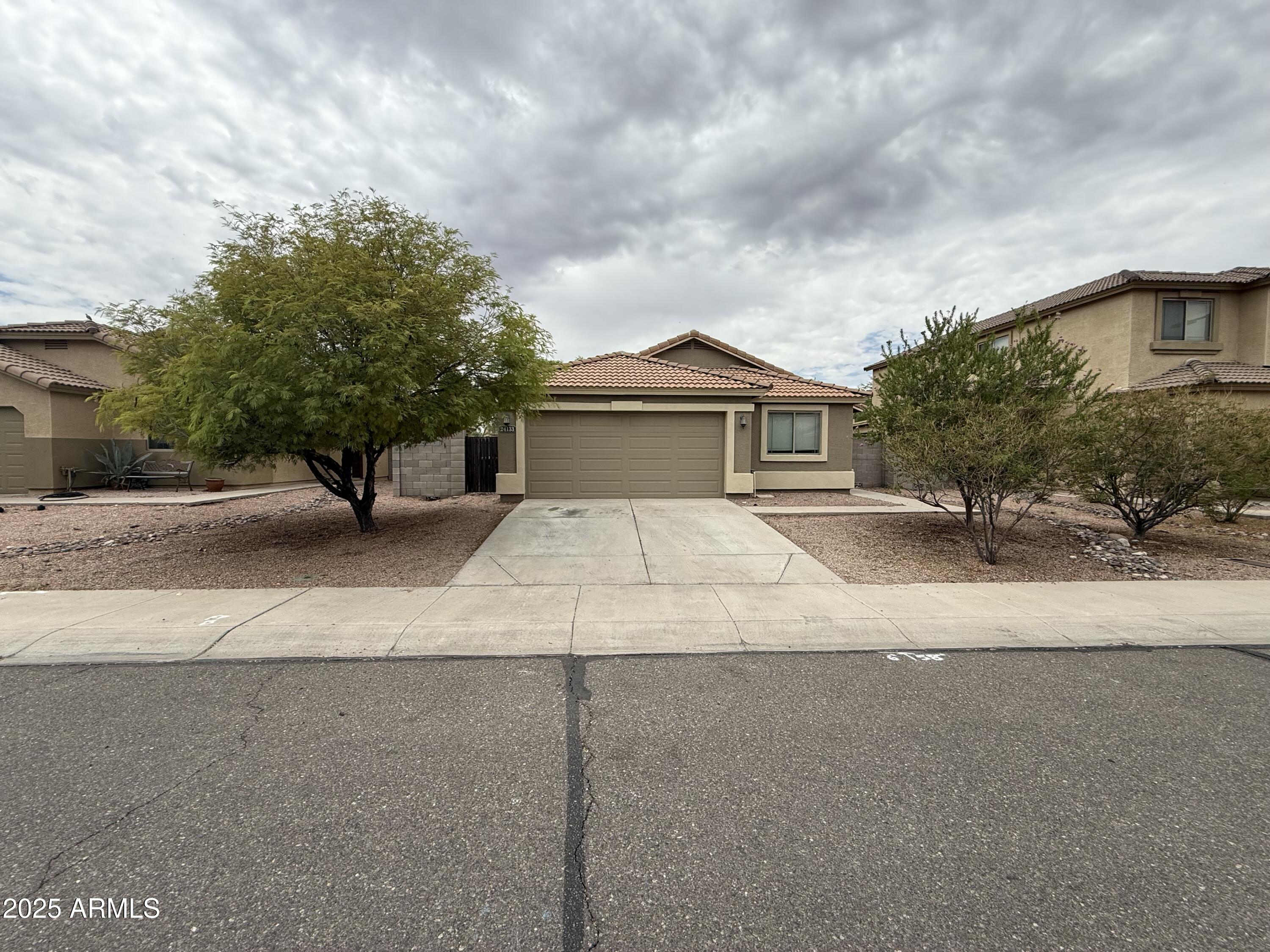 24133 W TONTO Street