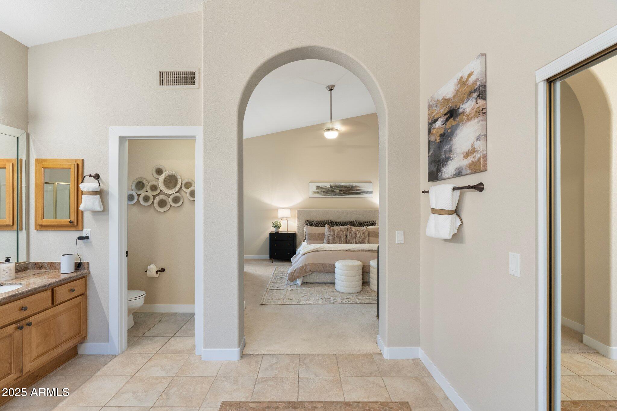 4914 E WINDSTONE Trail