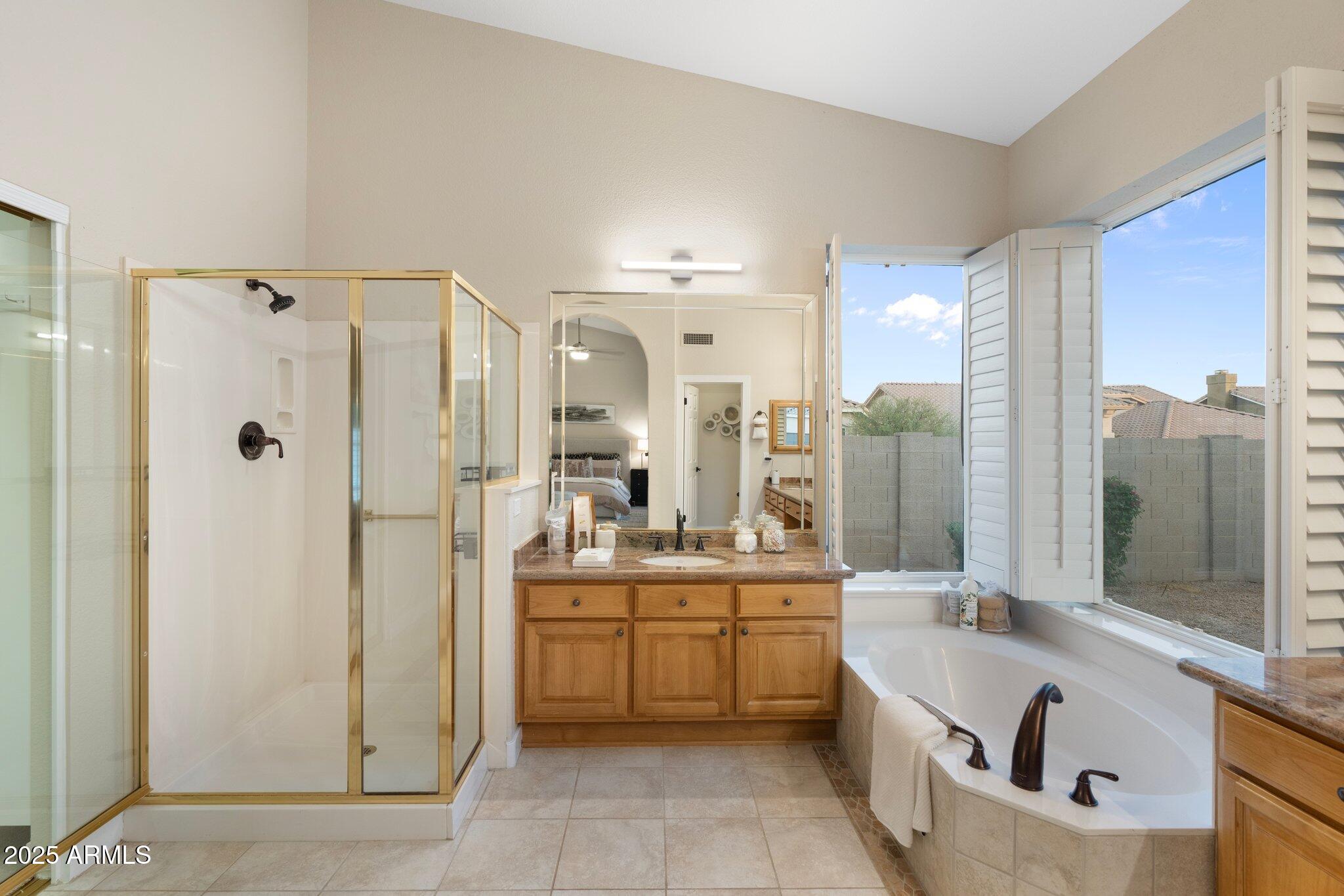 4914 E WINDSTONE Trail