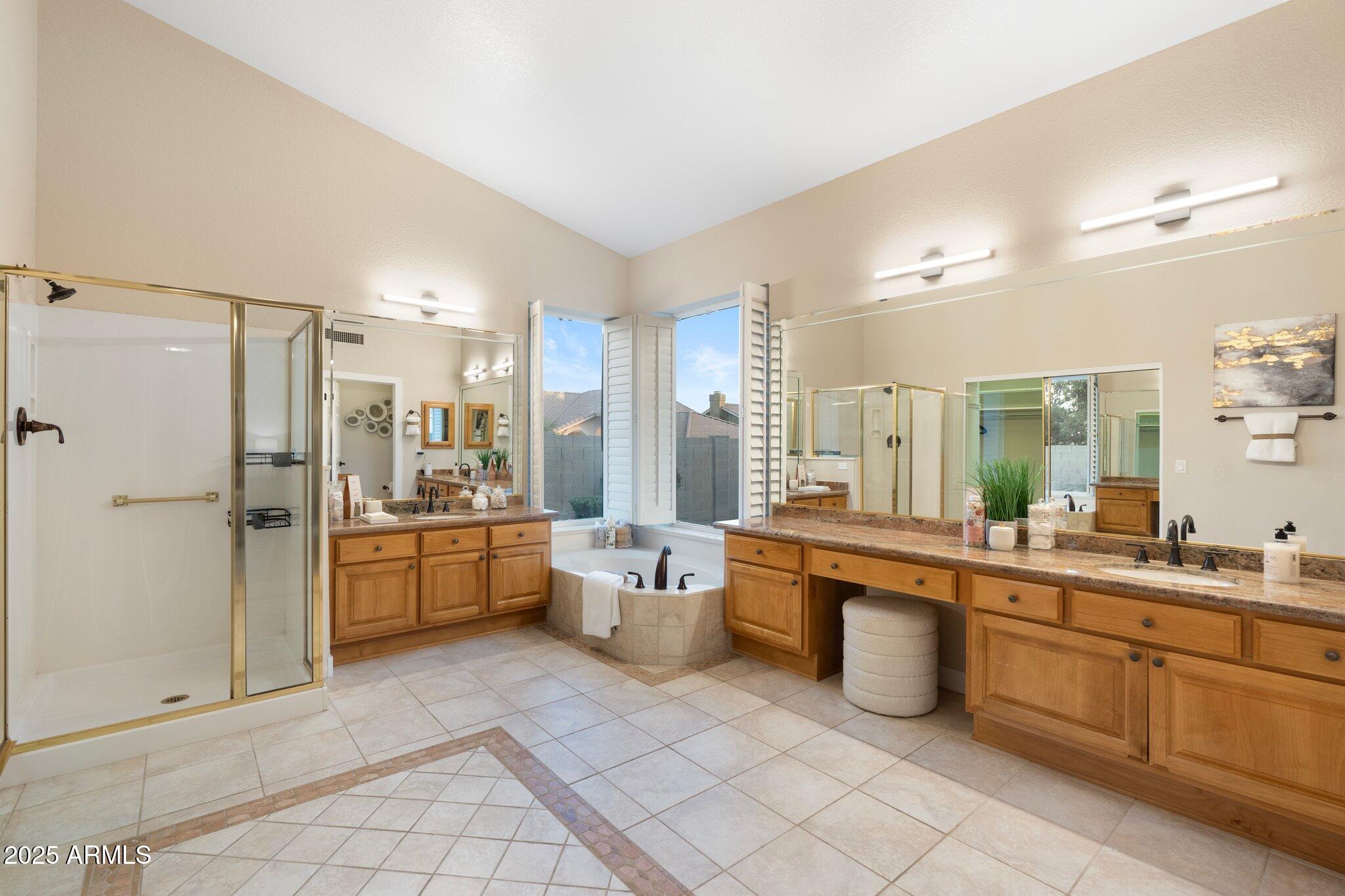 4914 E WINDSTONE Trail