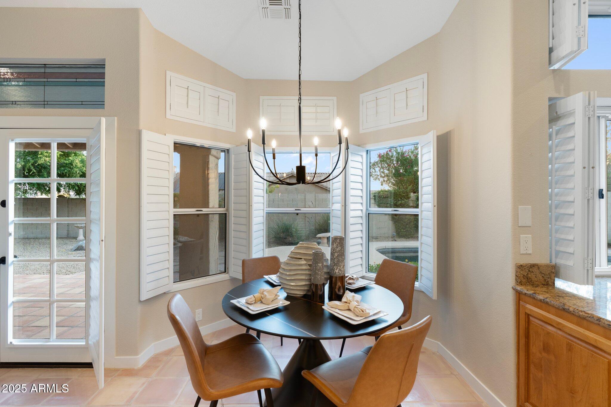 4914 E WINDSTONE Trail