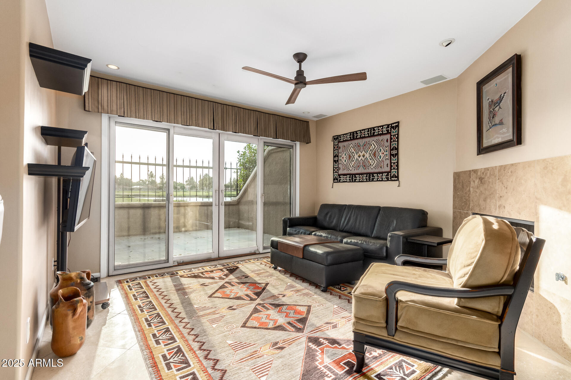 7542 N VIA CAMELLO DEL SUR