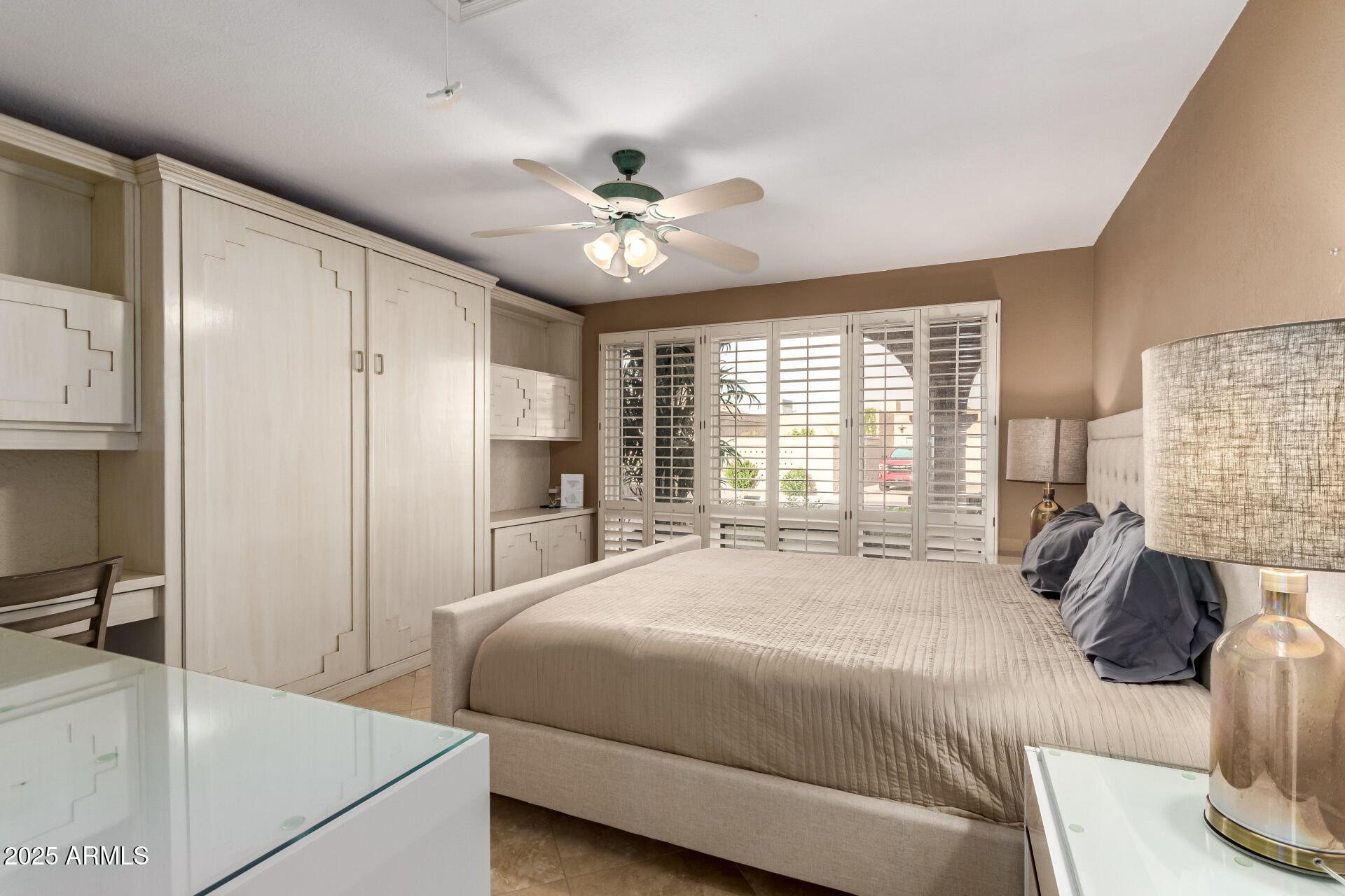 7542 N VIA CAMELLO DEL SUR