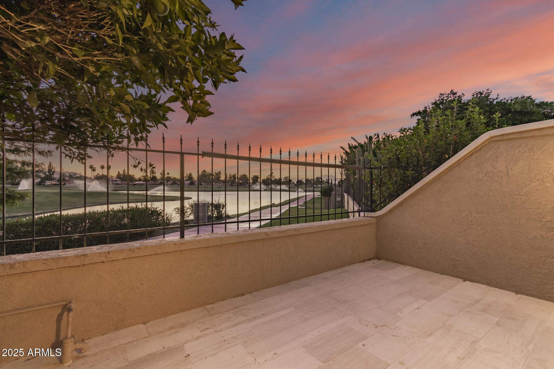 7542 N VIA CAMELLO DEL SUR