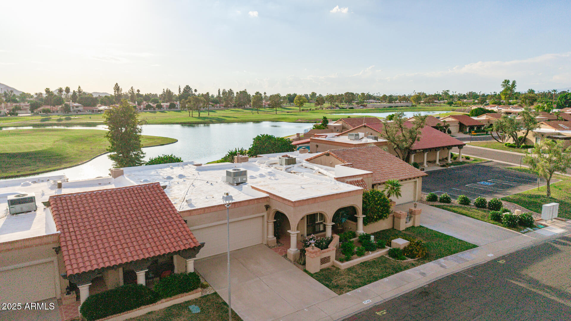7542 N VIA CAMELLO DEL SUR
