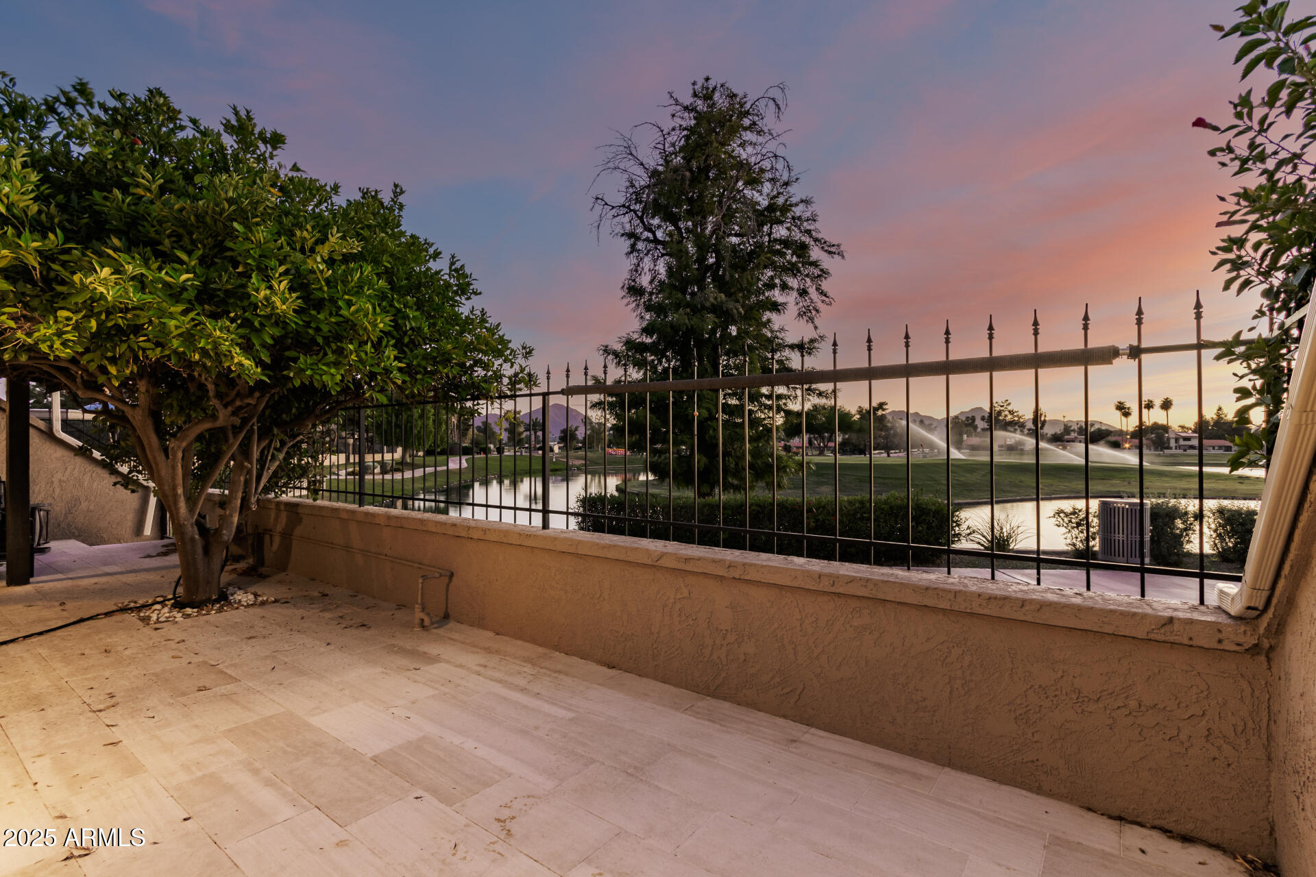 7542 N VIA CAMELLO DEL SUR