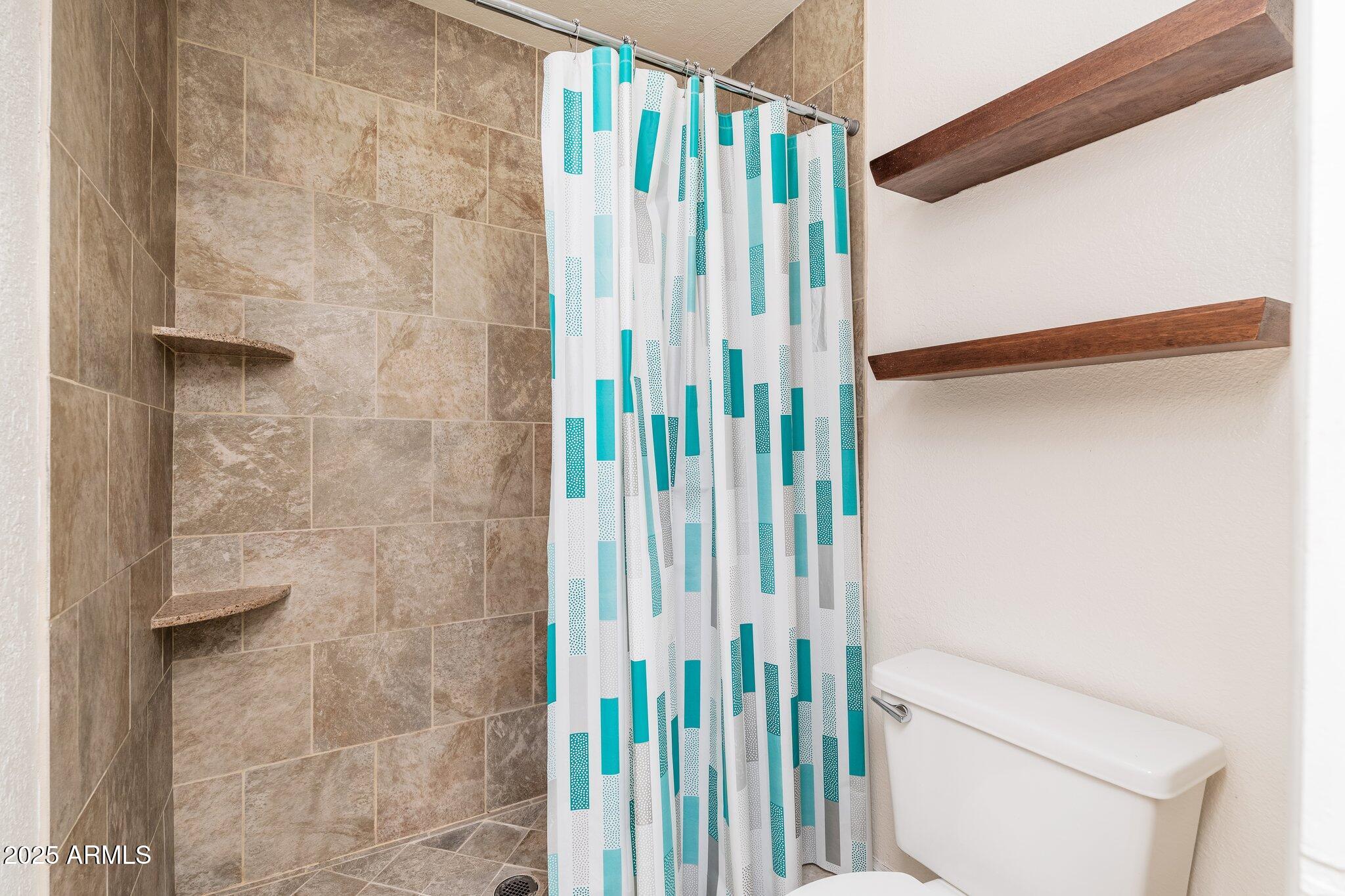 925 N COLLEGE Avenue, E119