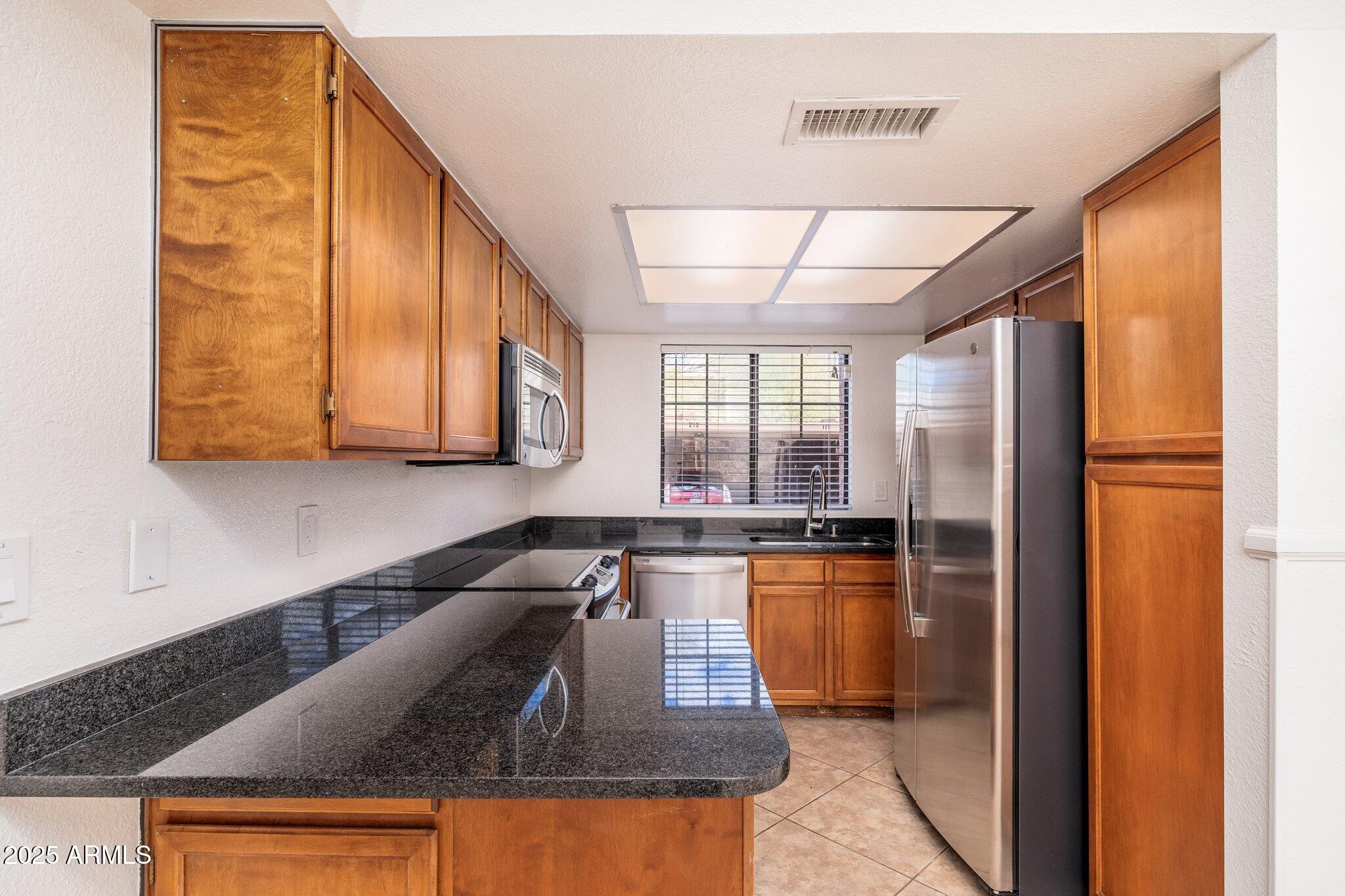 925 N COLLEGE Avenue, E119