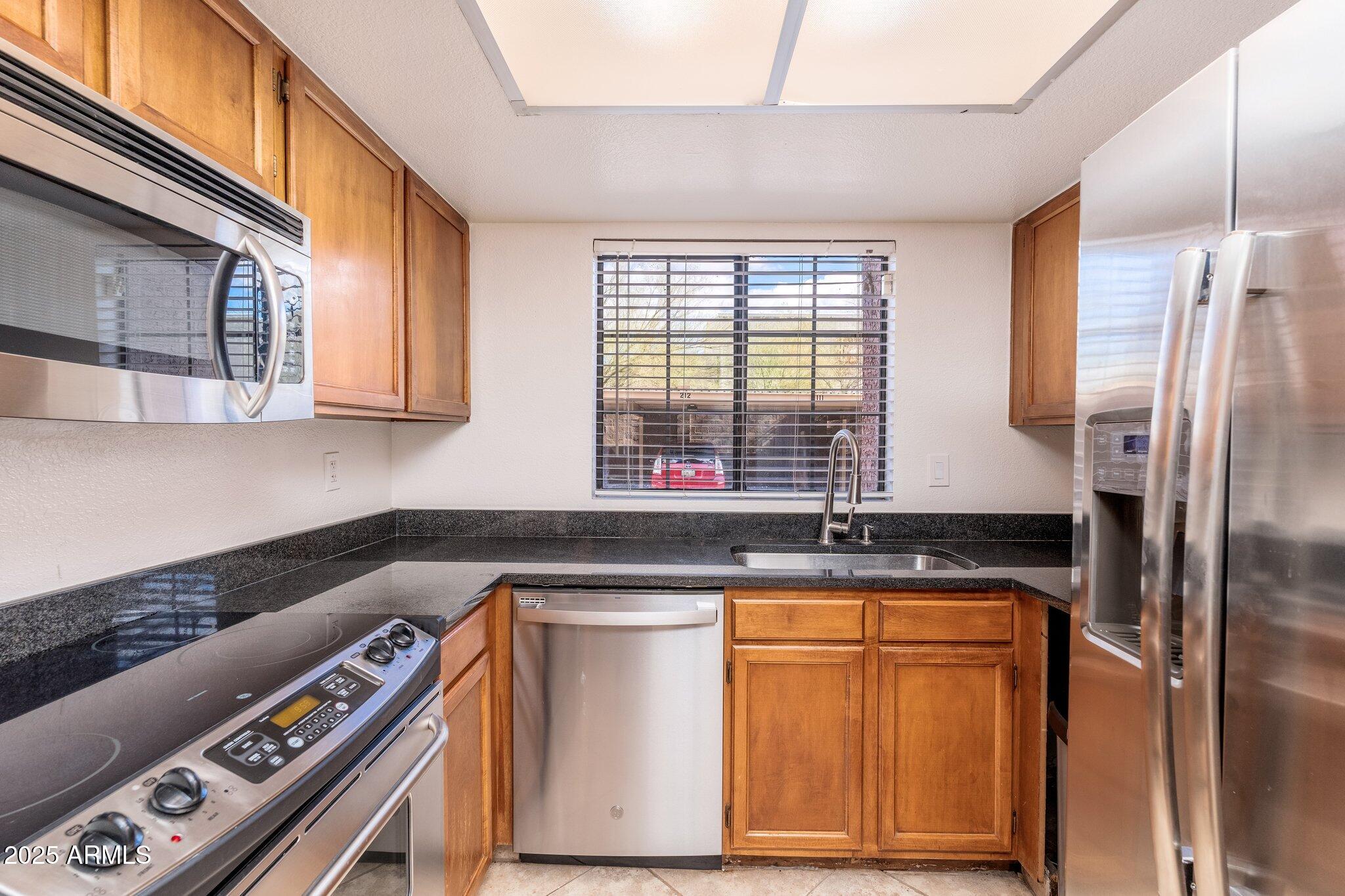 925 N COLLEGE Avenue, E119