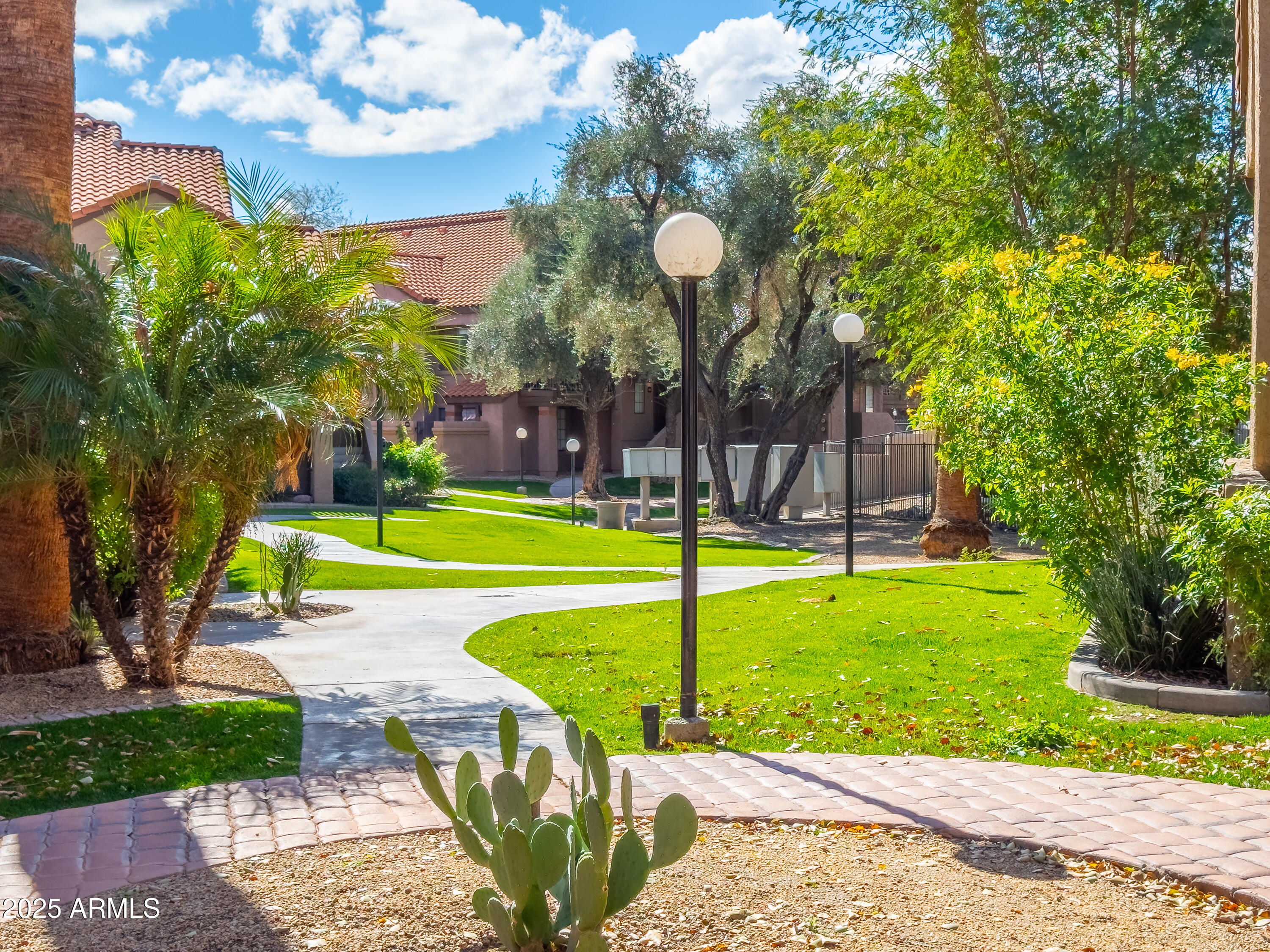 925 N COLLEGE Avenue, E119