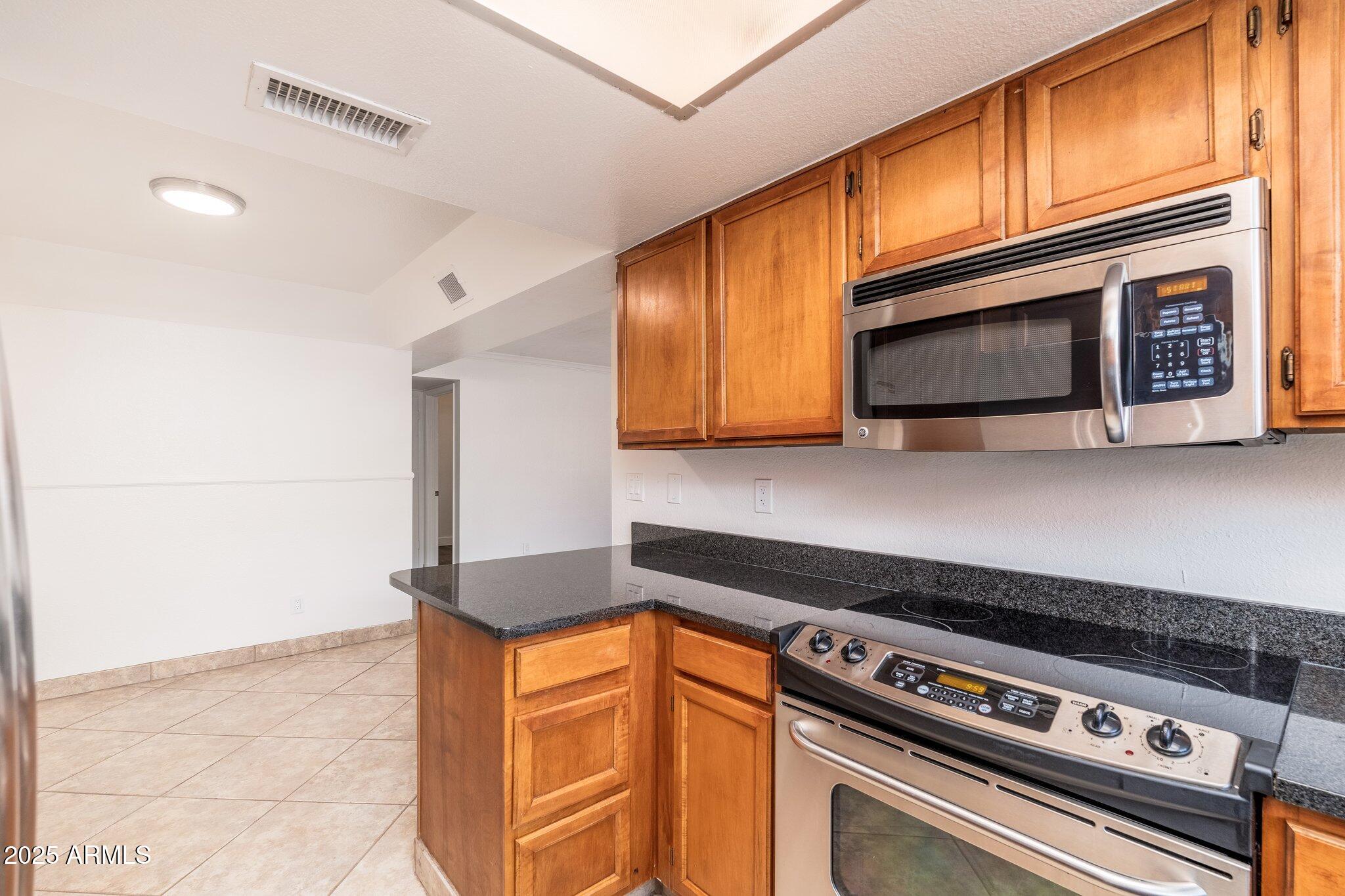 925 N COLLEGE Avenue, E119