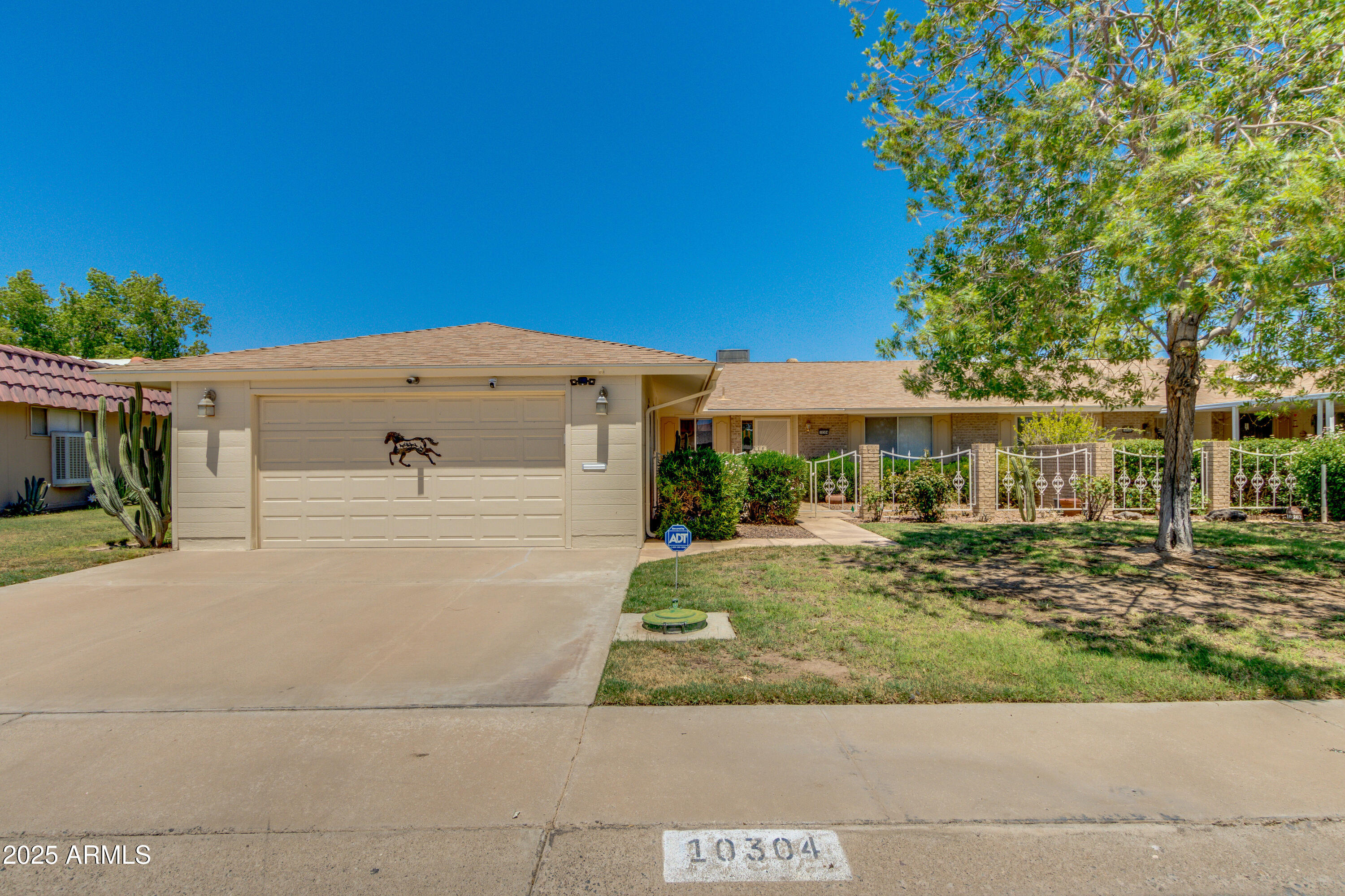 10304 W KINGSWOOD Circle