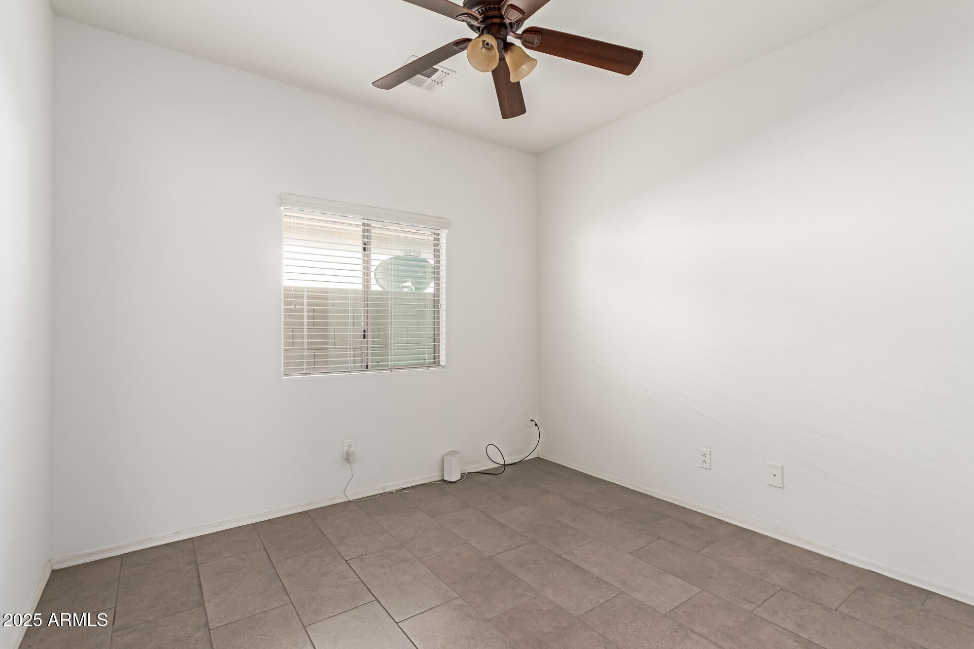 328 W DRAGON TREE Avenue