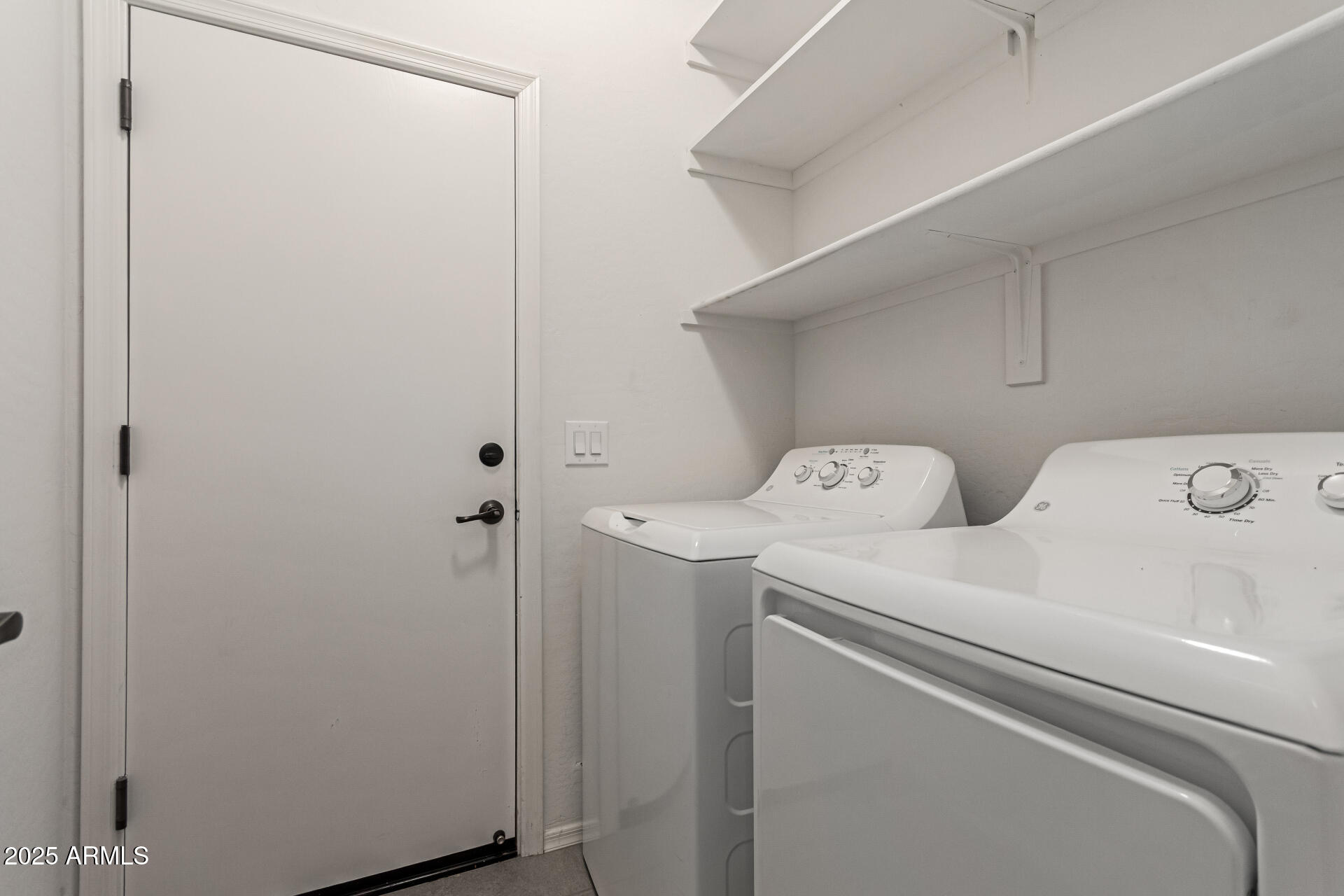 328 W DRAGON TREE Avenue