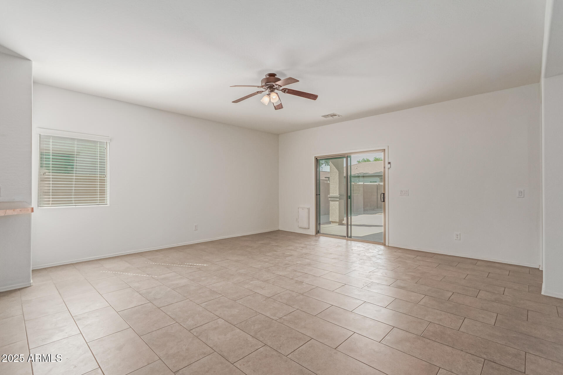 328 W DRAGON TREE Avenue