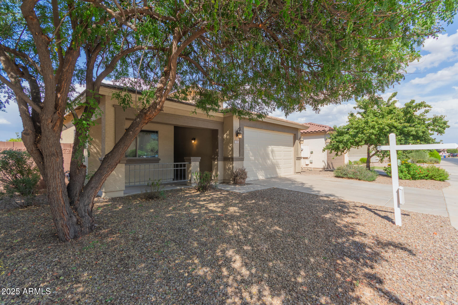 328 W DRAGON TREE Avenue