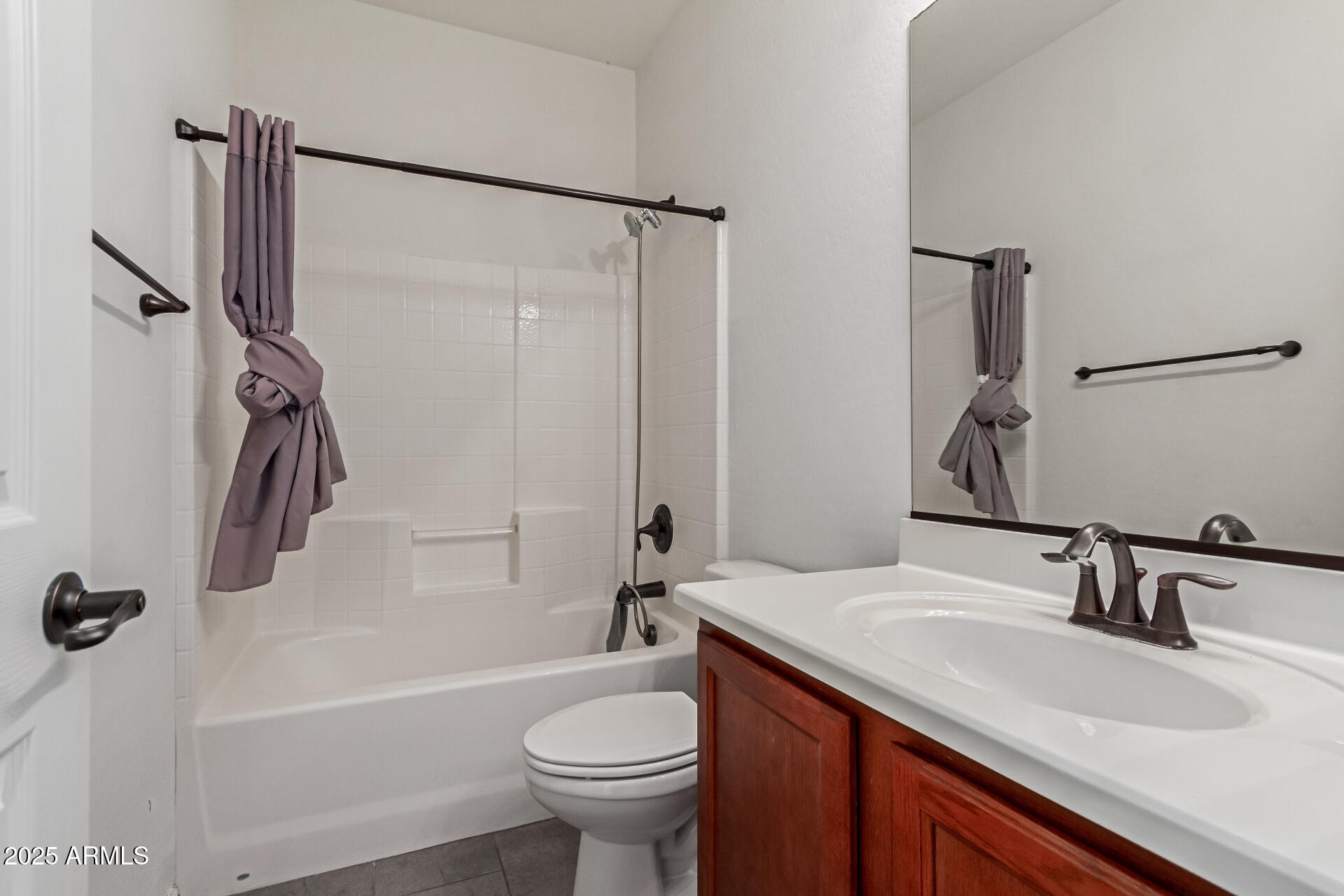 328 W DRAGON TREE Avenue