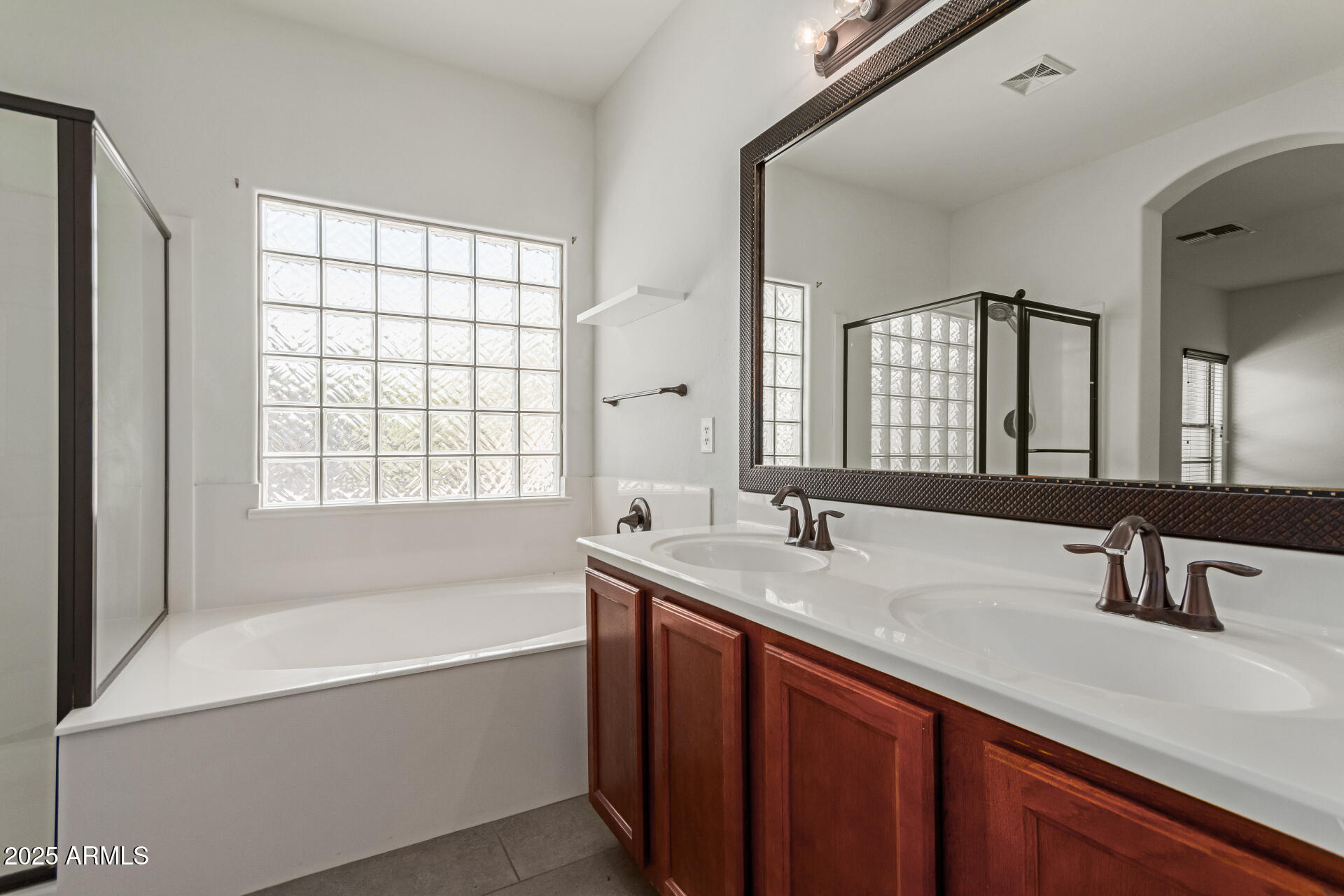 328 W DRAGON TREE Avenue