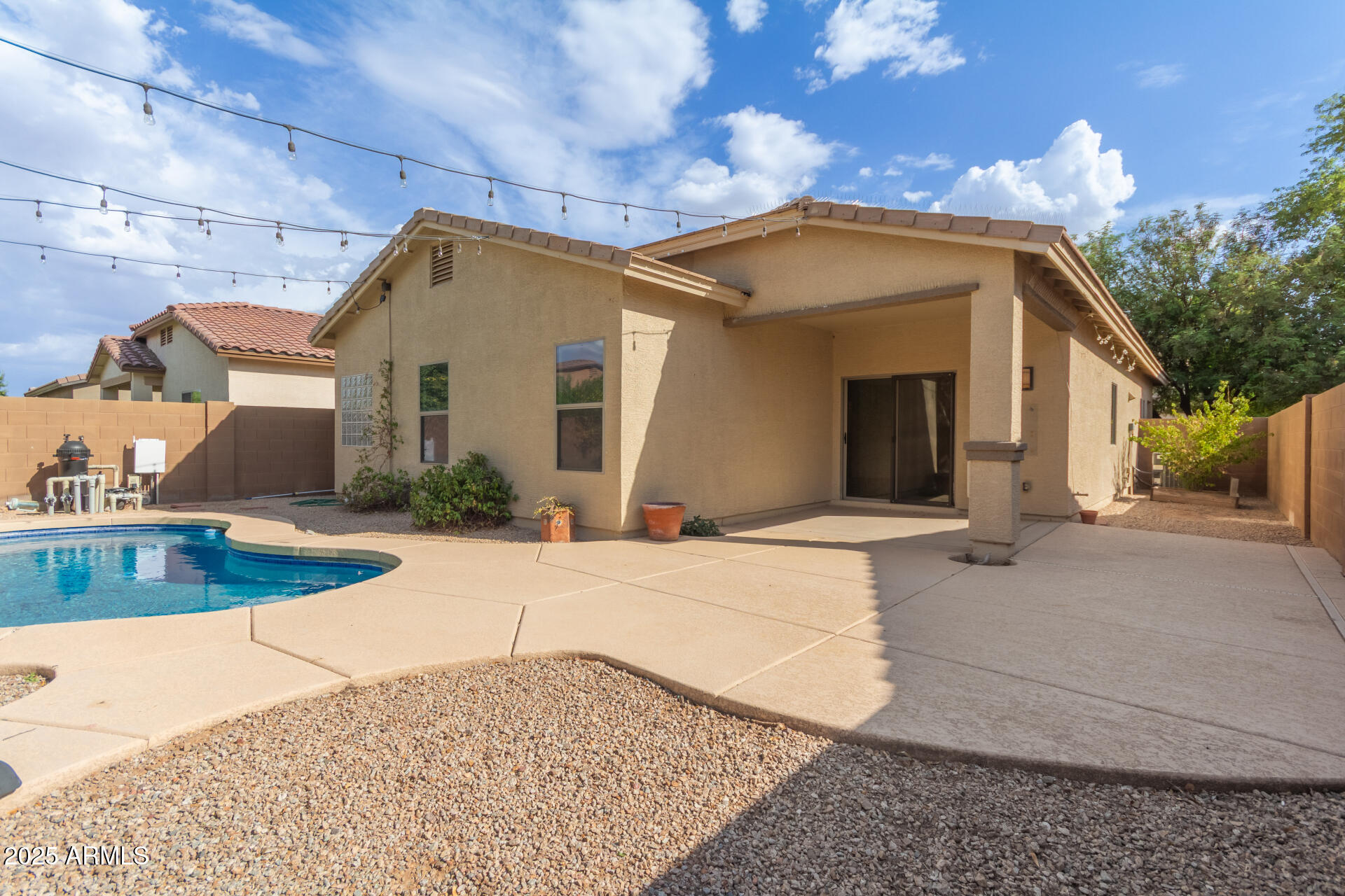 328 W DRAGON TREE Avenue