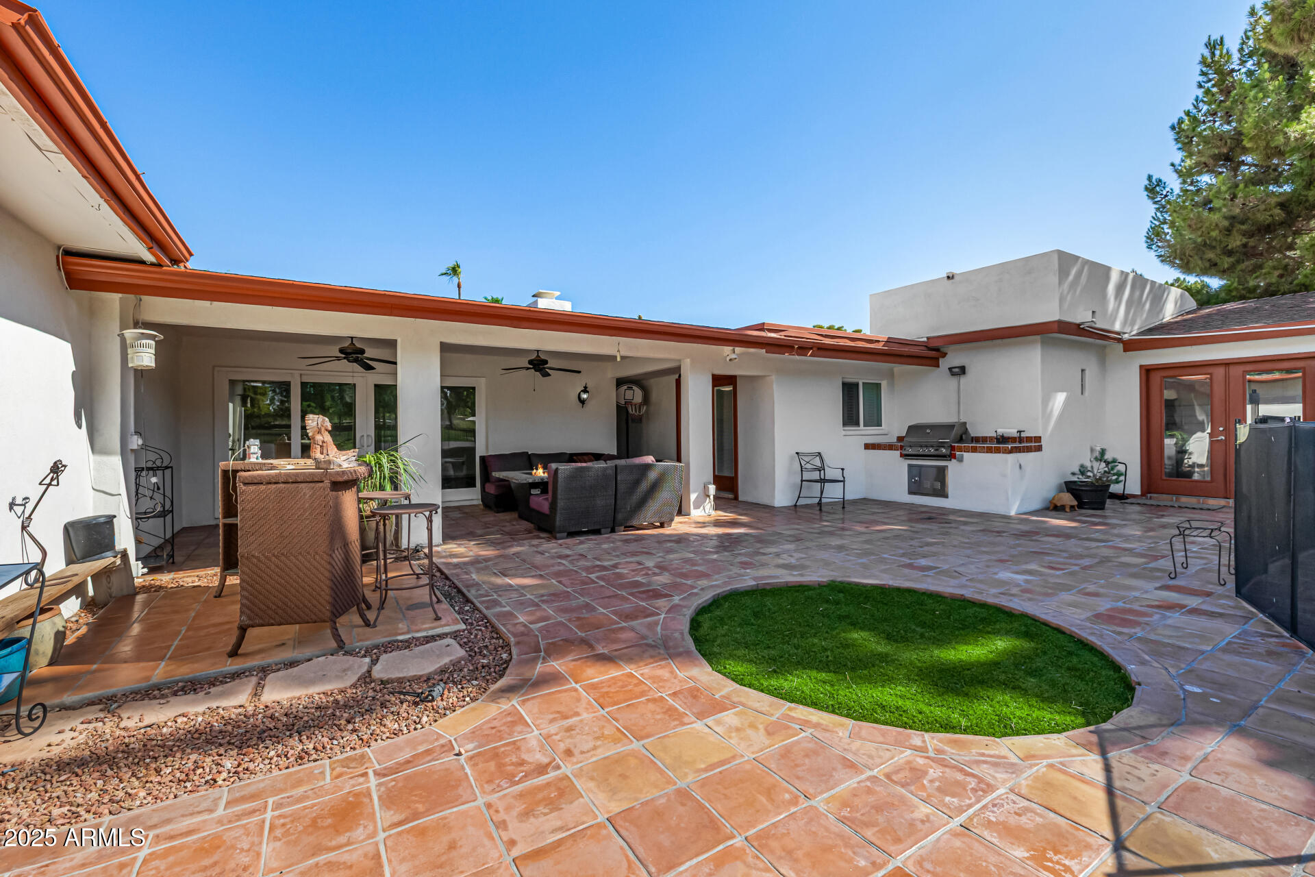 330 W TAM OSHANTER Drive