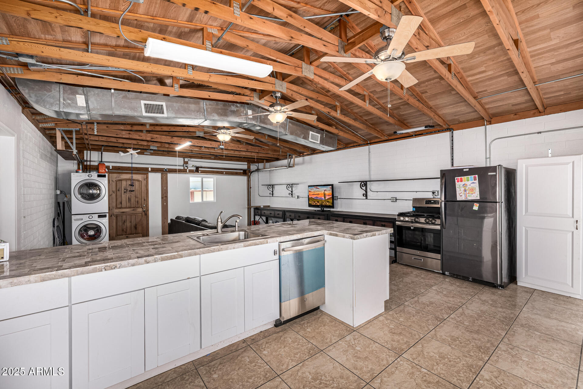 330 W TAM OSHANTER Drive