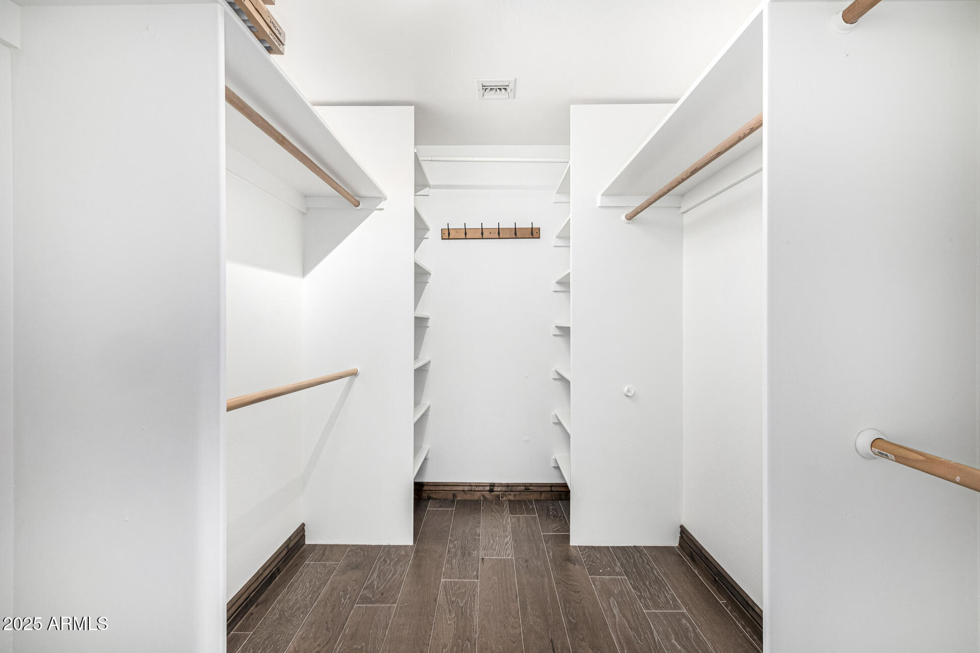 330 W TAM OSHANTER Drive