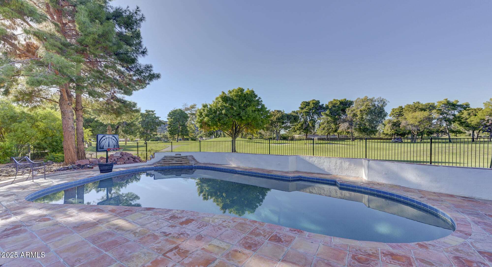 330 W TAM OSHANTER Drive
