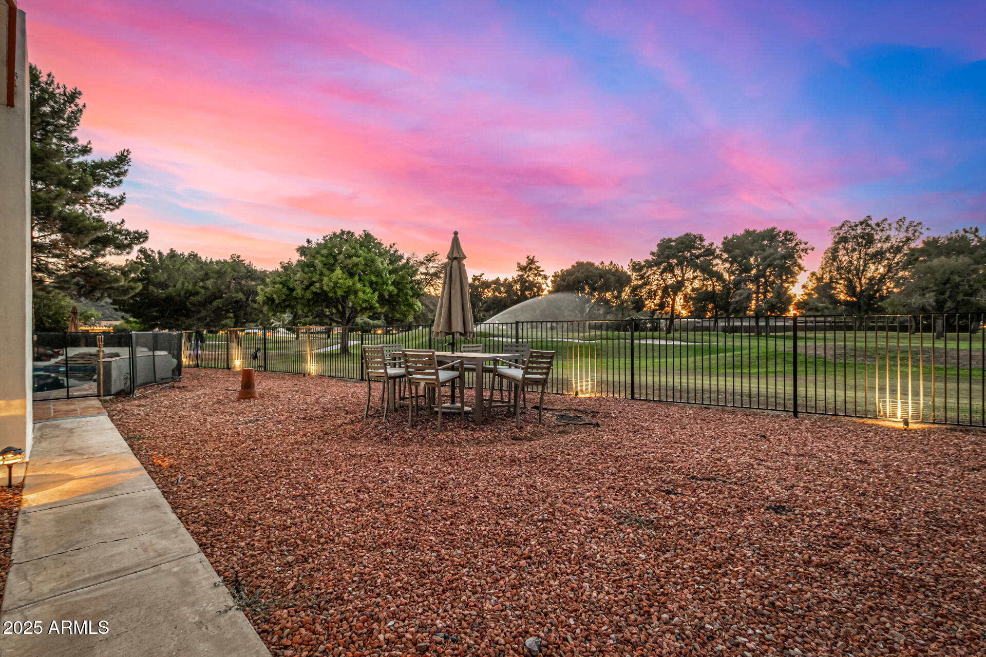 330 W TAM OSHANTER Drive