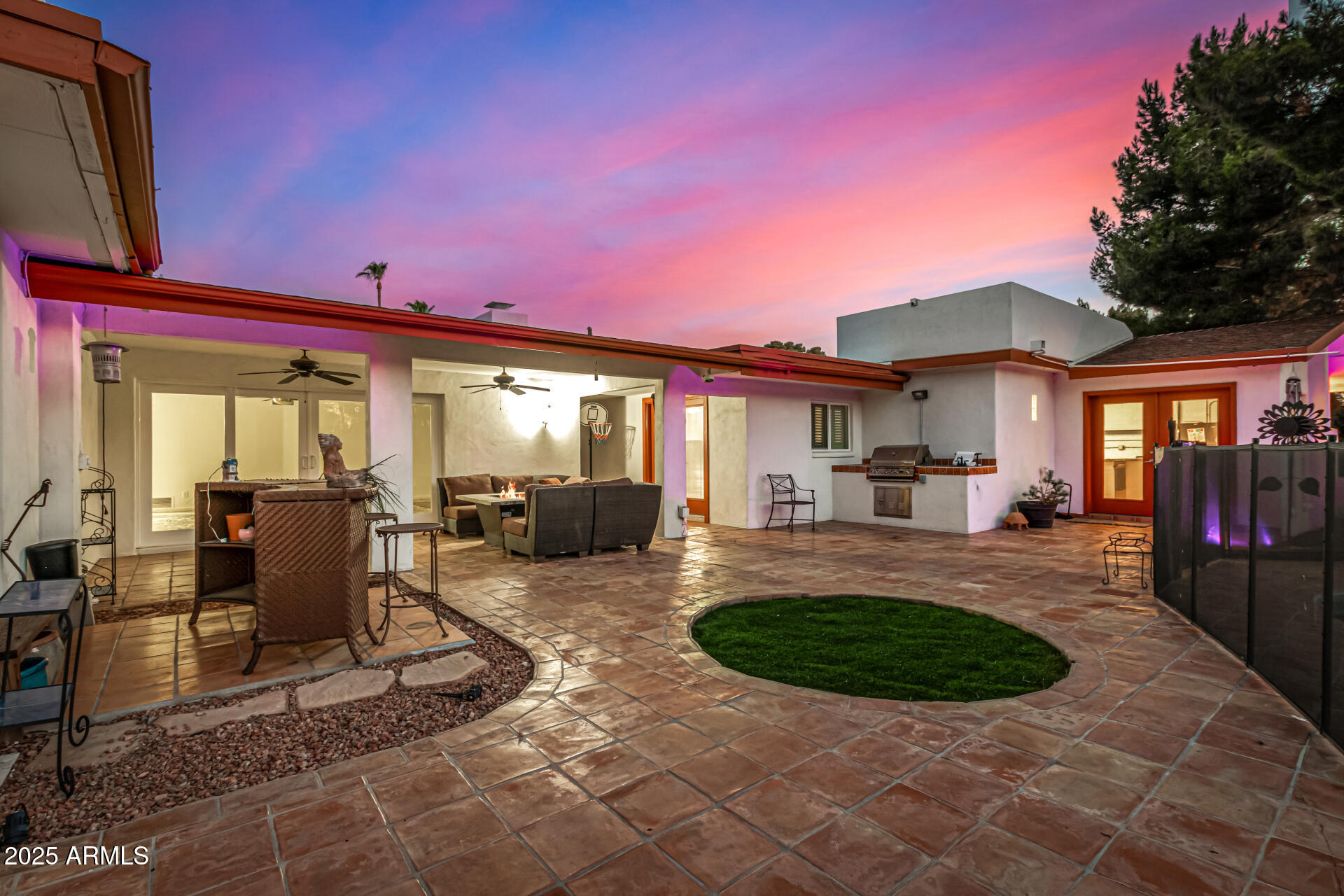 330 W TAM OSHANTER Drive