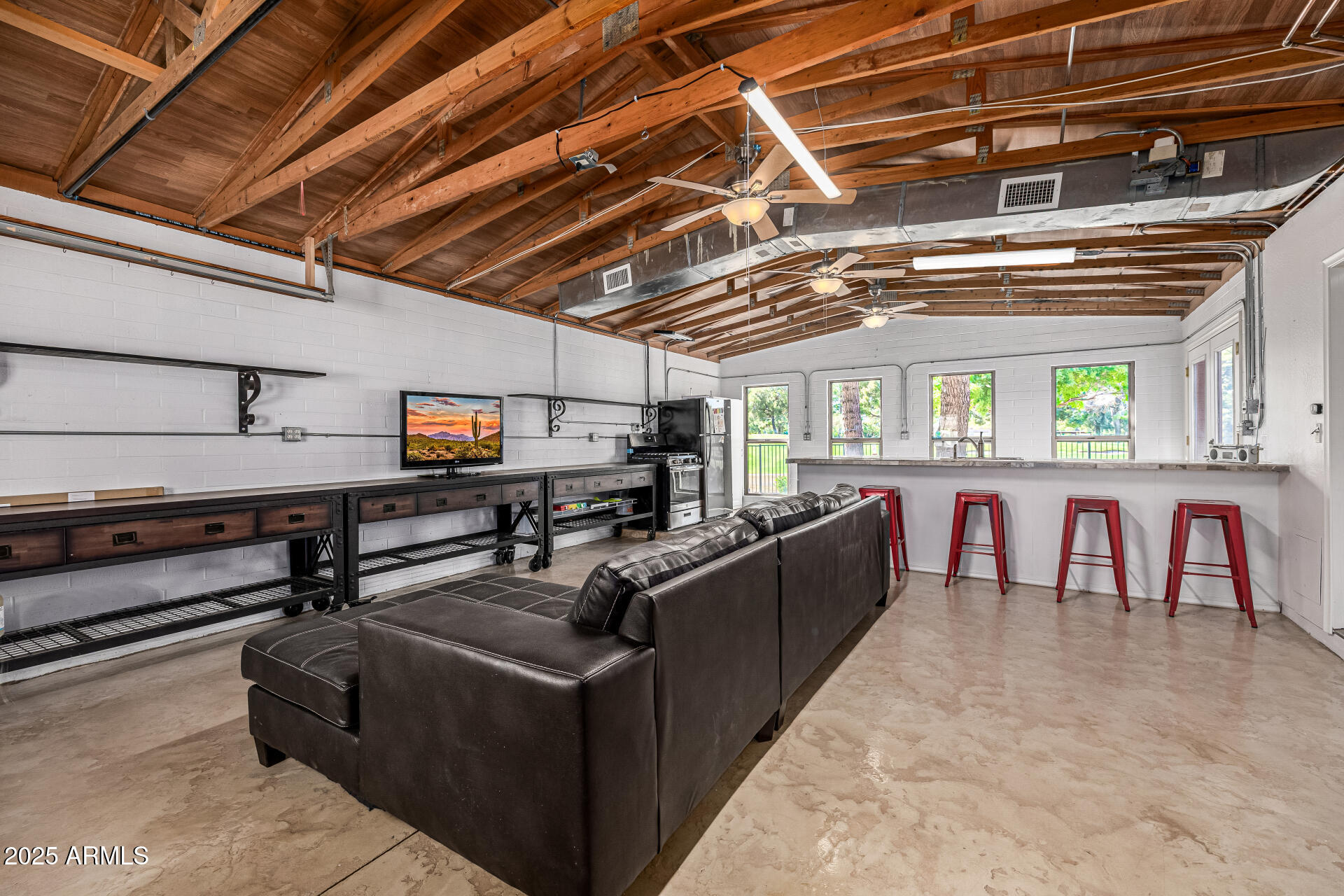 330 W TAM OSHANTER Drive