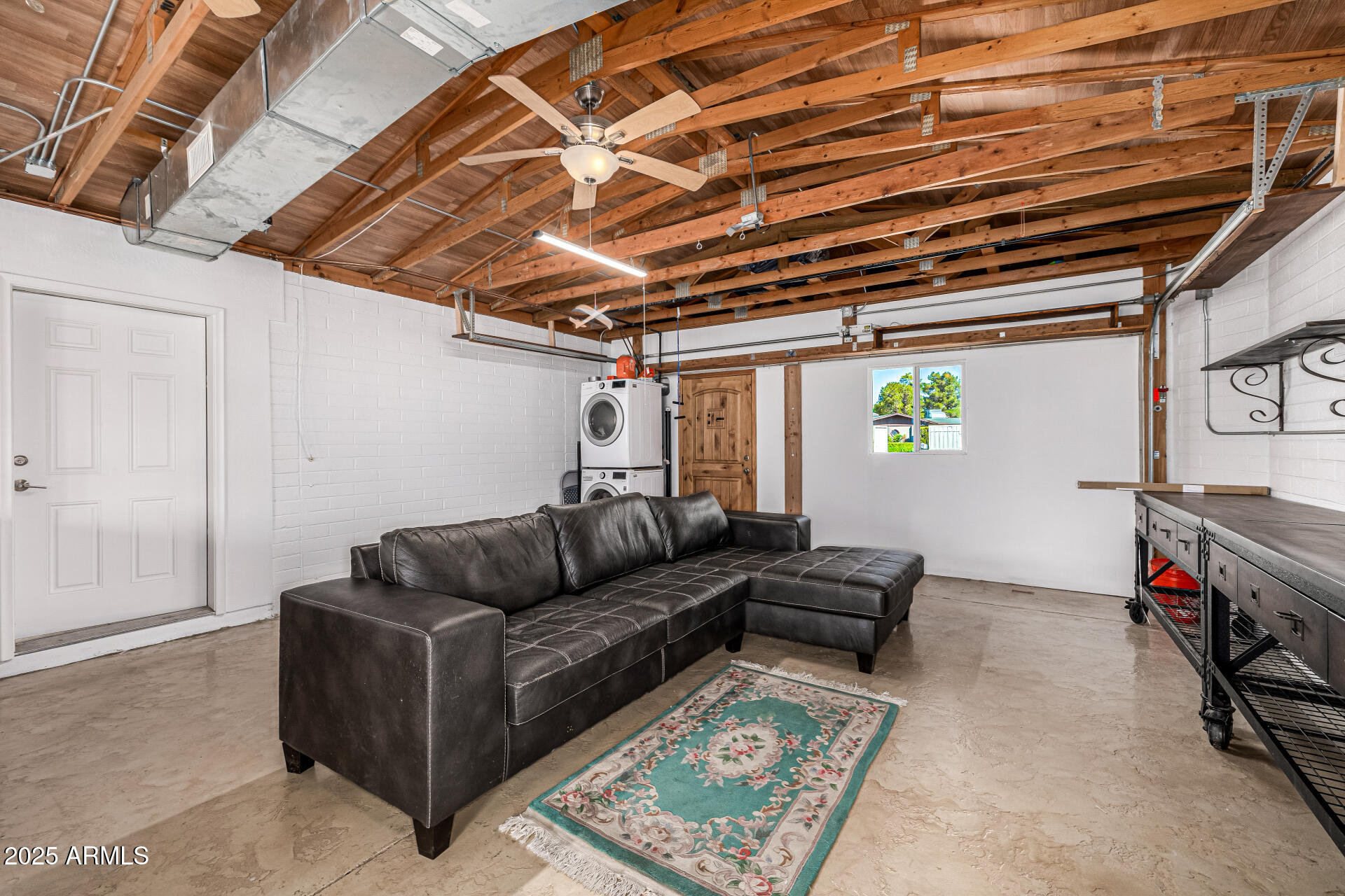 330 W TAM OSHANTER Drive