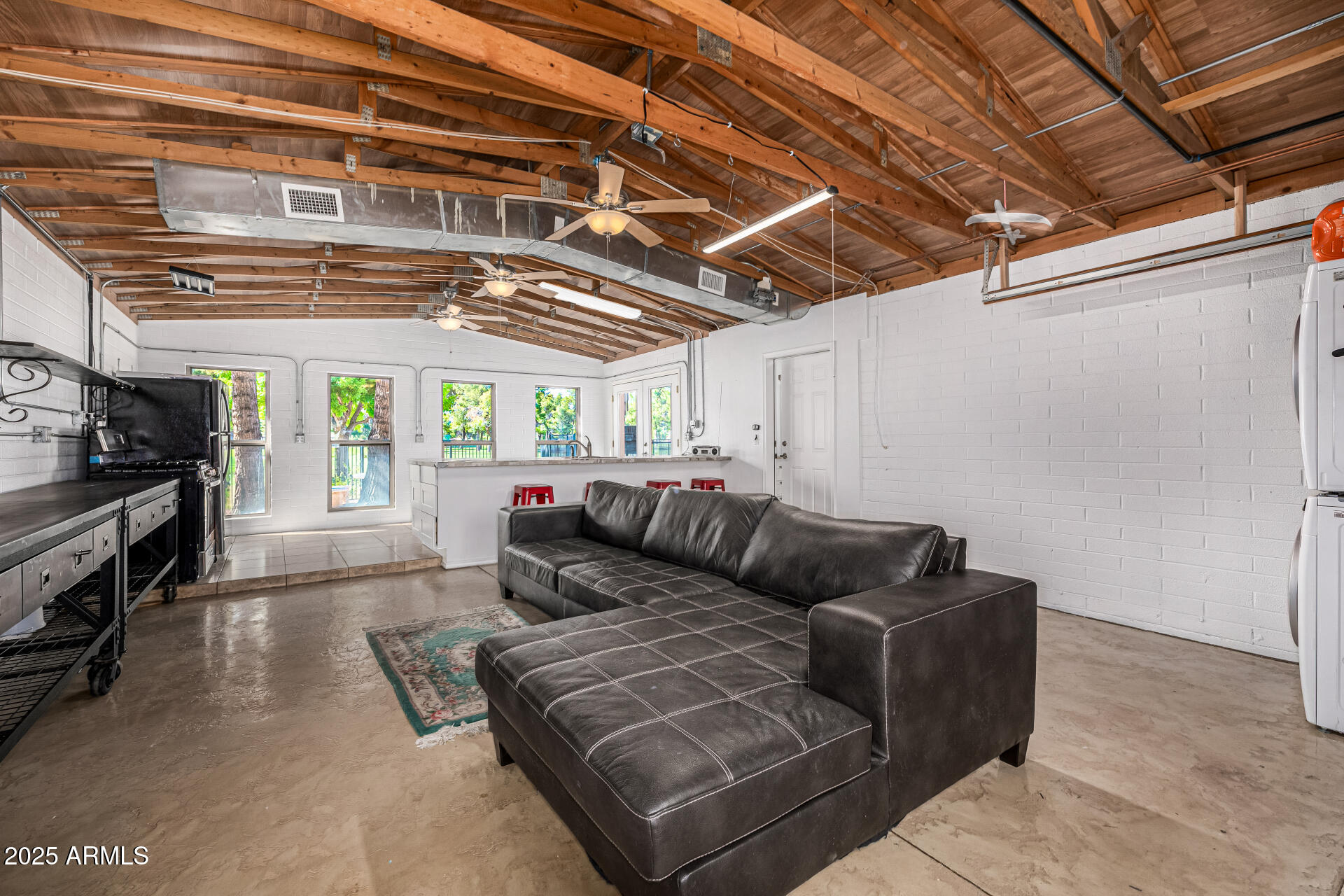 330 W TAM OSHANTER Drive